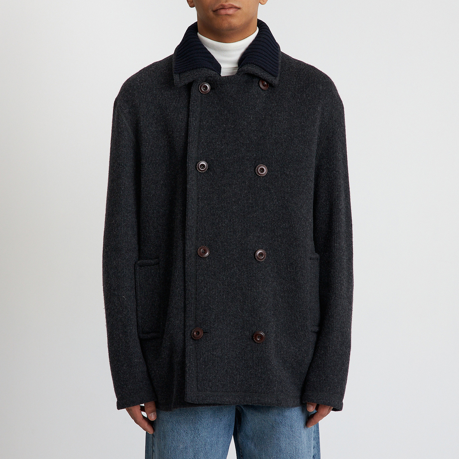 Кардиган серого цвета Gucci - фото из каталога магазина брендовой одежды Second Friend Store Кардиган Gucci - купить оригинал в секонд-хенде SFS - 1