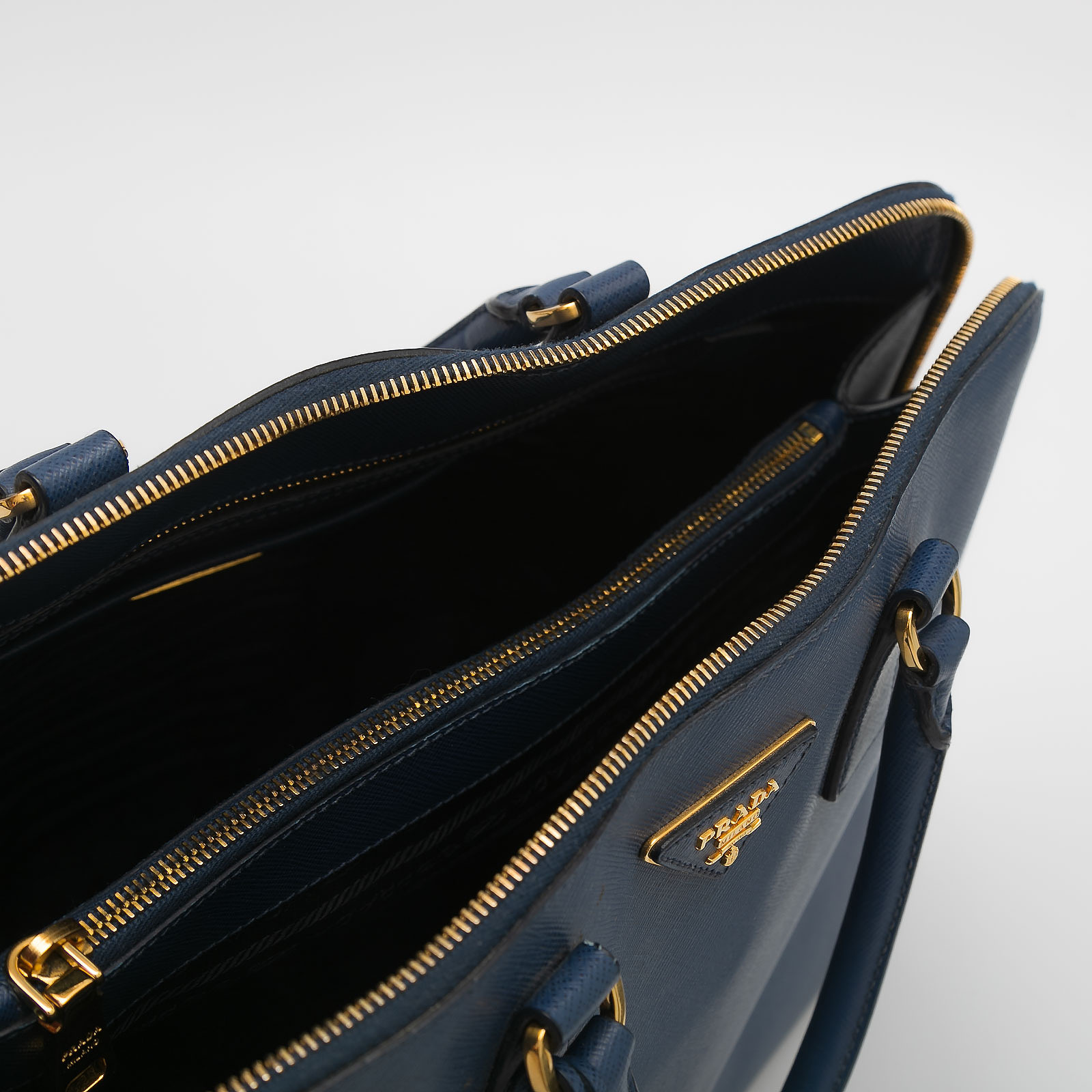 Сумка Prada - купить оригинал в секонд-хенде SFS - 6
