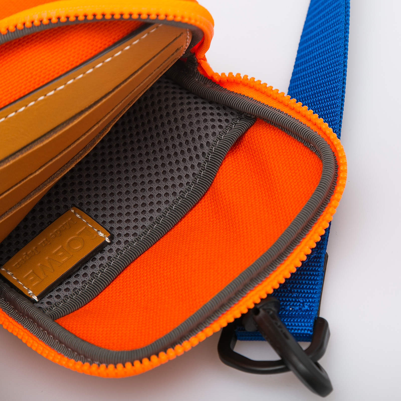 Сумка Loewe - купить оригинал в секонд-хенде SFS - 6