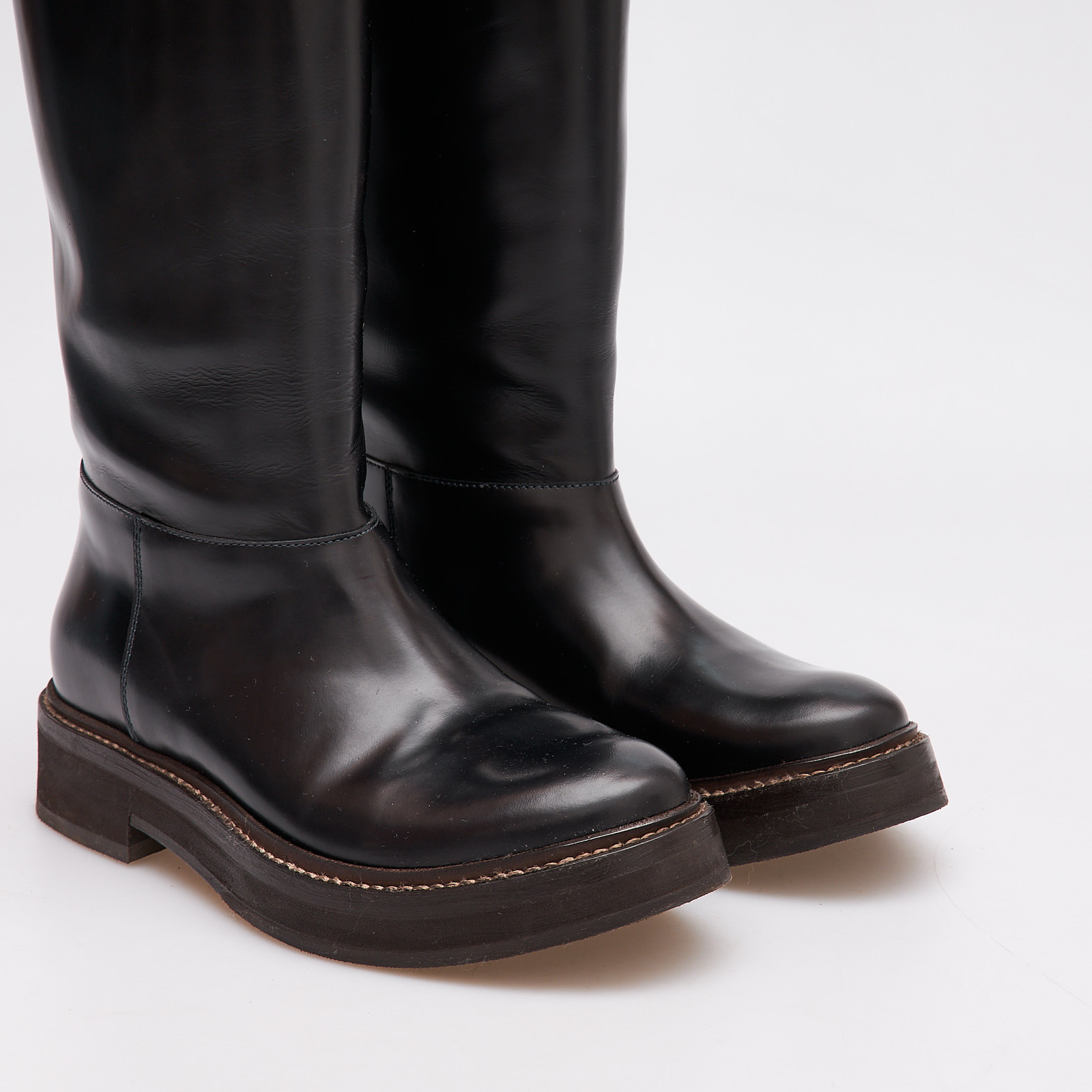 Сапоги черного цвета Brunello Cucinelli - фото из каталога магазина брендовой одежды Second Friend Store Сапоги Brunello Cucinelli - купить оригинал в секонд-хенде SFS - 4