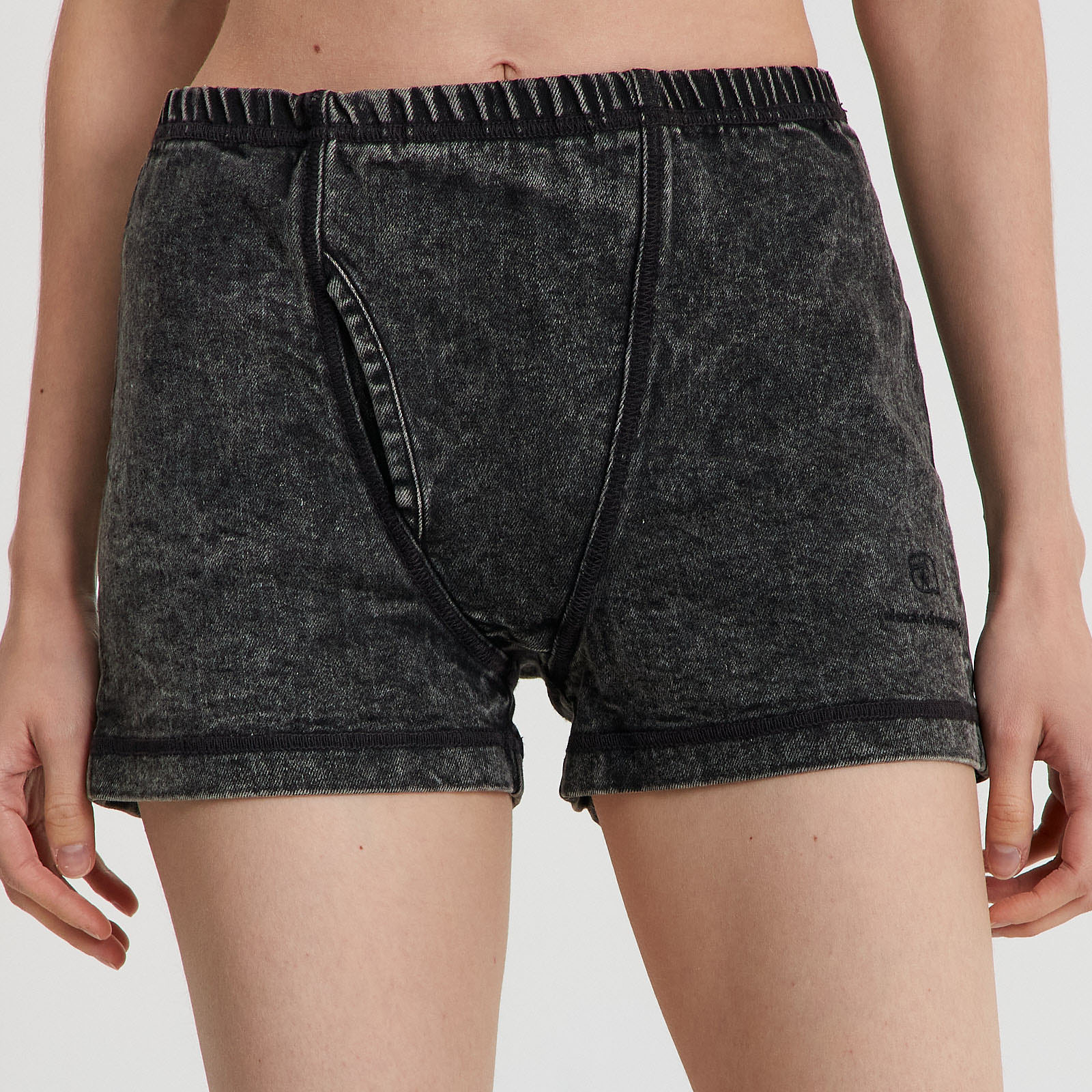 Шорты серого цвета Alexander Wang - фото из каталога магазина брендовой одежды Second Friend Store Шорты Alexander Wang - купить оригинал в секонд-хенде SFS - 4