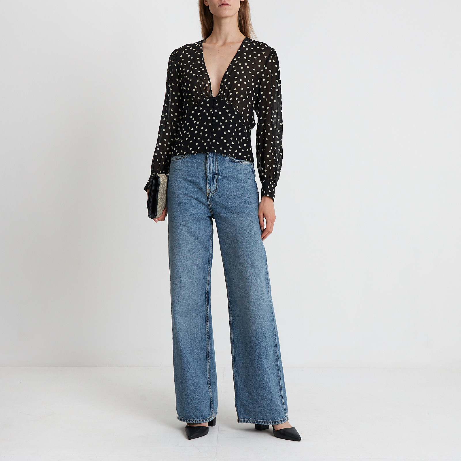 Блуза черного цвета Saint Laurent - фото из каталога магазина брендовой одежды Second Friend Store Блуза Saint Laurent - купить оригинал в секонд-хенде SFS - 2