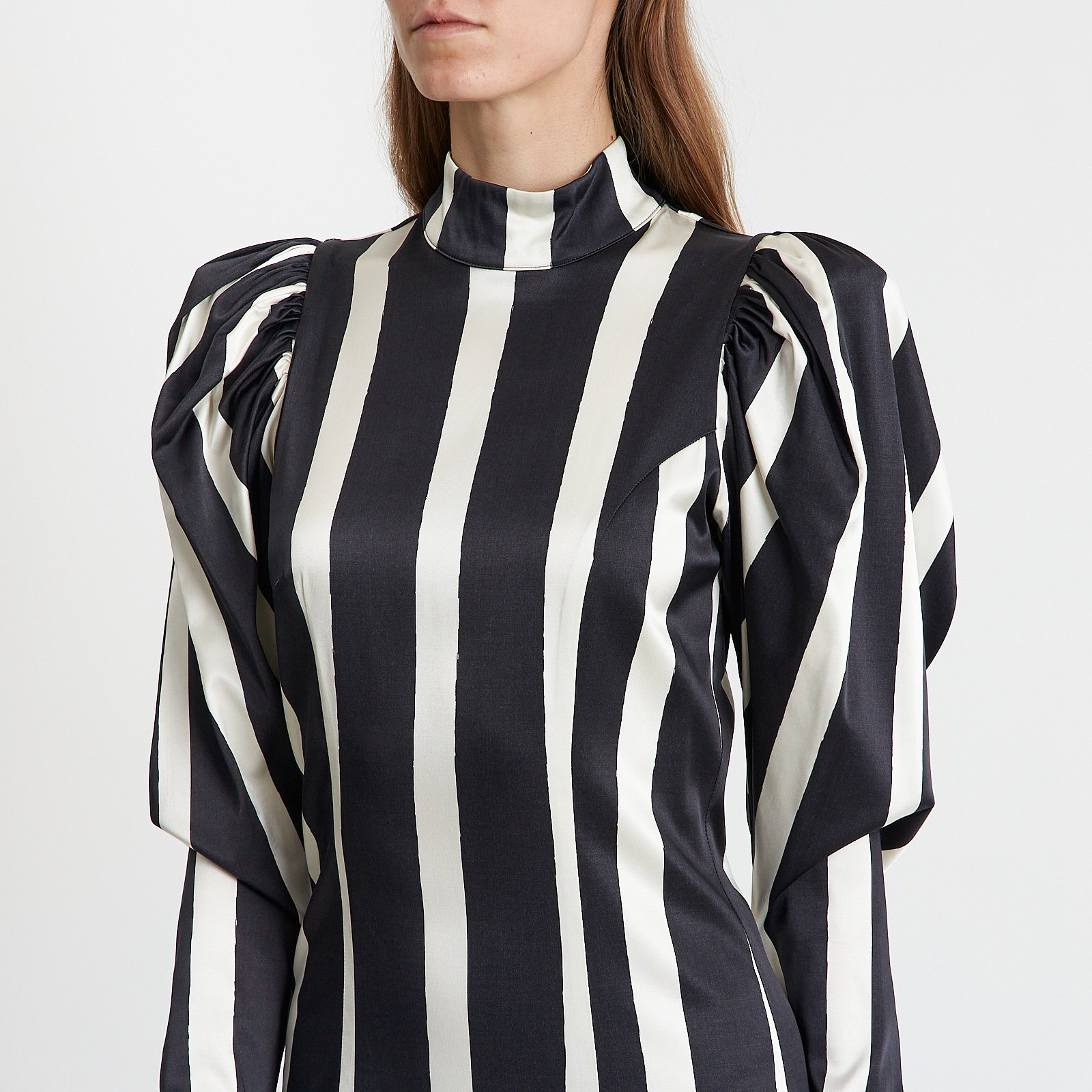 Платье белого цвета Rotate - фото из каталога магазина брендовой одежды Second Friend Store Платье Rotate - купить оригинал в секонд-хенде SFS - 4