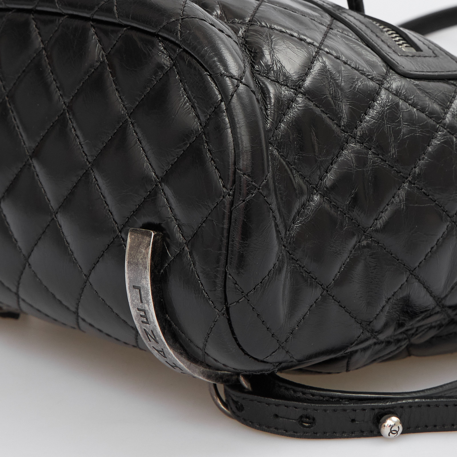 Рюкзак черного цвета Chanel - фото из каталога магазина брендовой одежды Second Friend Store Рюкзак Chanel - купить оригинал в секонд-хенде SFS - 7