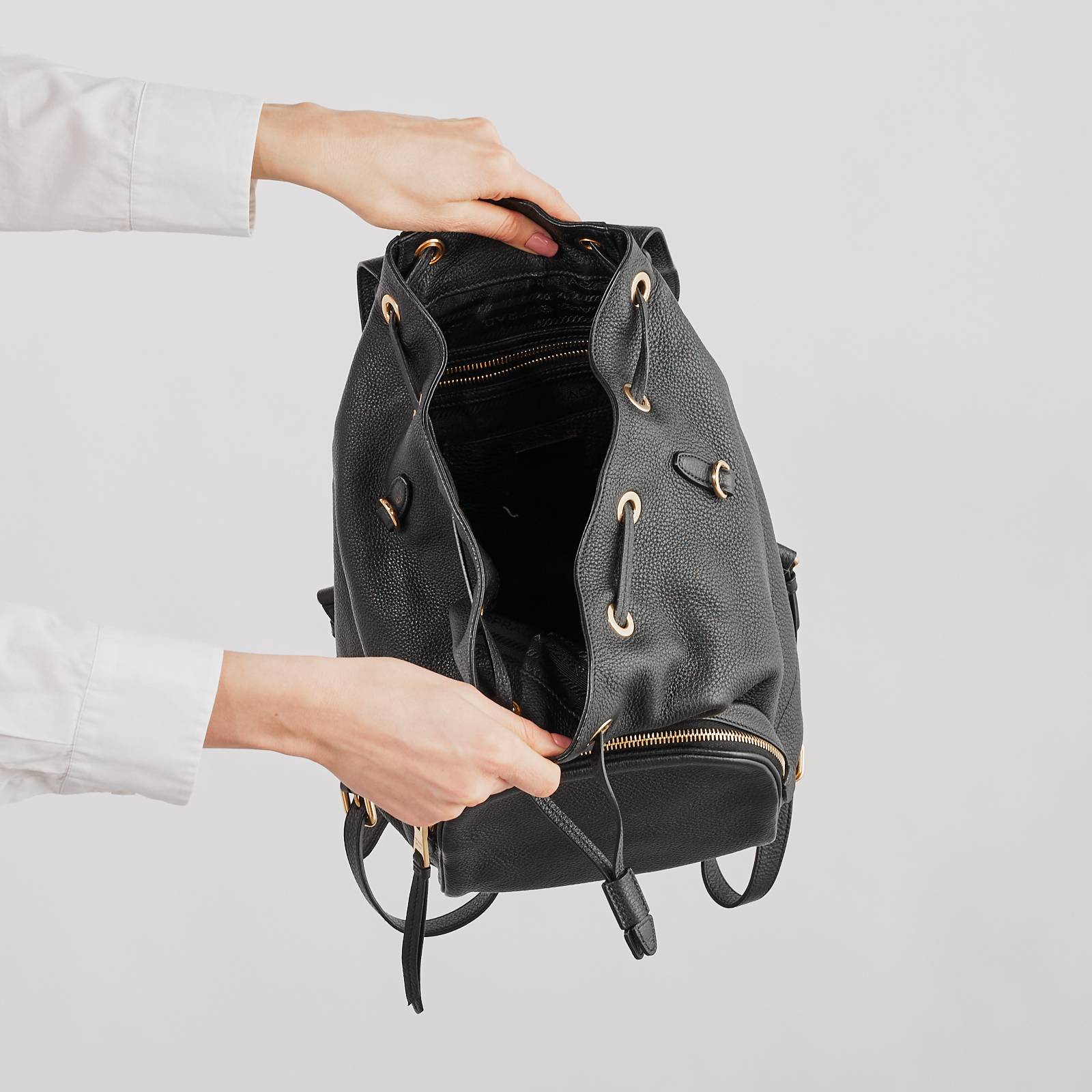 Рюкзак Prada - купить оригинал в секонд-хенде SFS - 4