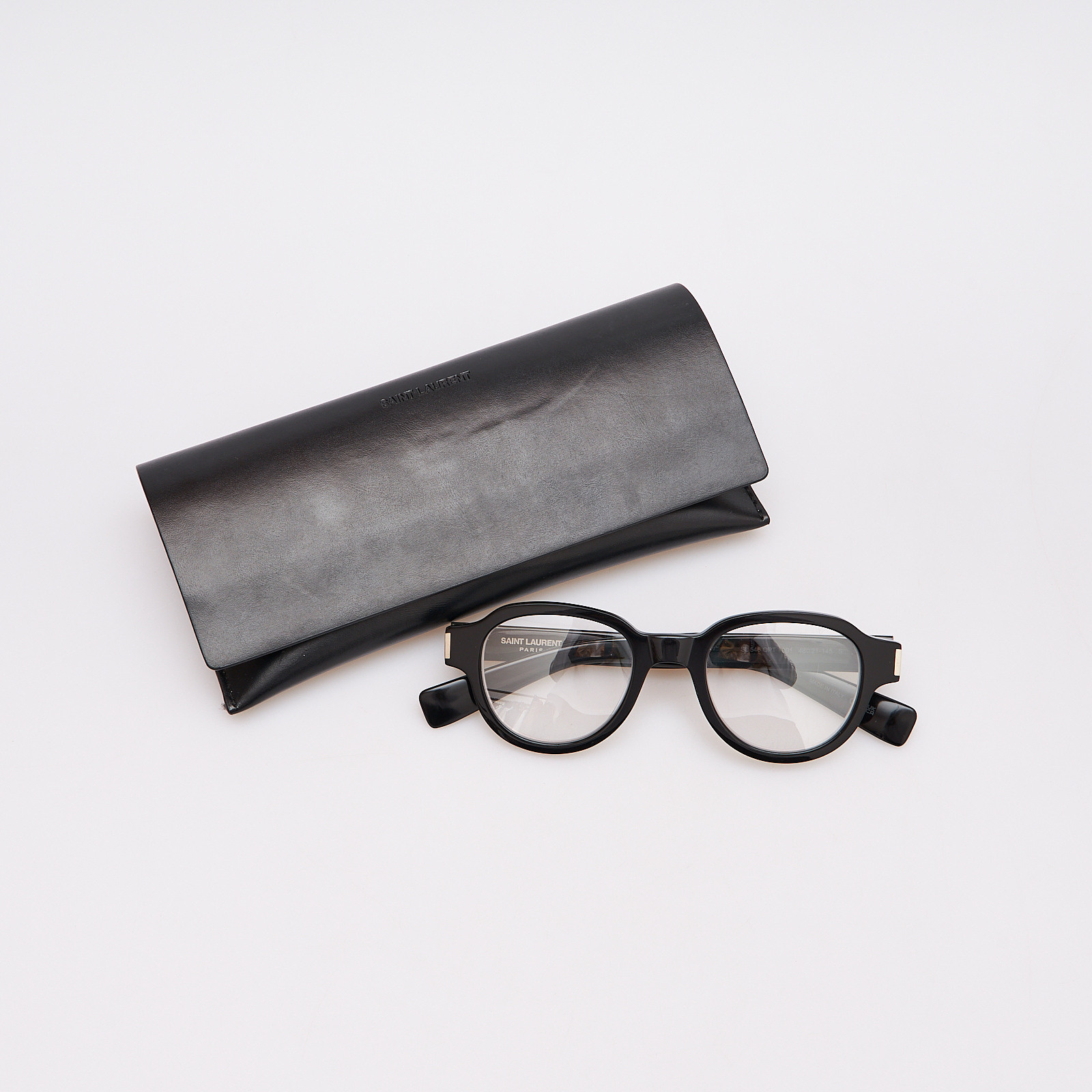 Очки черного цвета Saint Laurent - фото из каталога магазина брендовой одежды Second Friend Store Очки Saint Laurent - купить оригинал в секонд-хенде SFS - 6