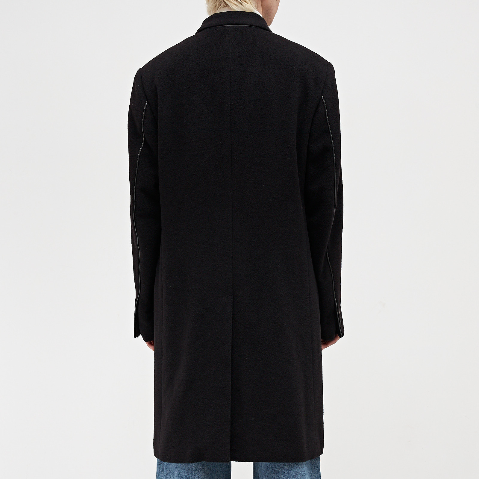 Пальто черного цвета Hermes - фото из каталога магазина брендовой одежды Second Friend Store Пальто Hermes - купить оригинал в секонд-хенде SFS - 3