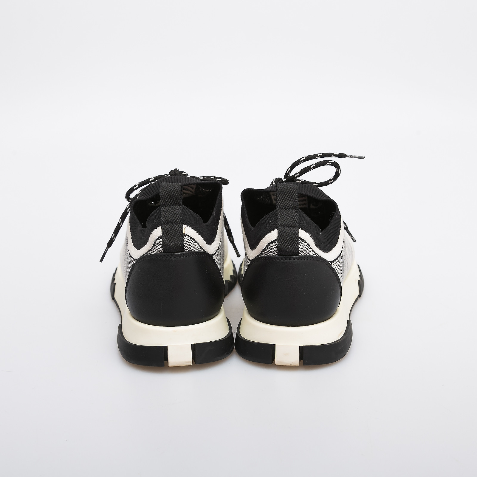 Кроссовки Hermes - купить оригинал в секонд-хенде SFS - 3