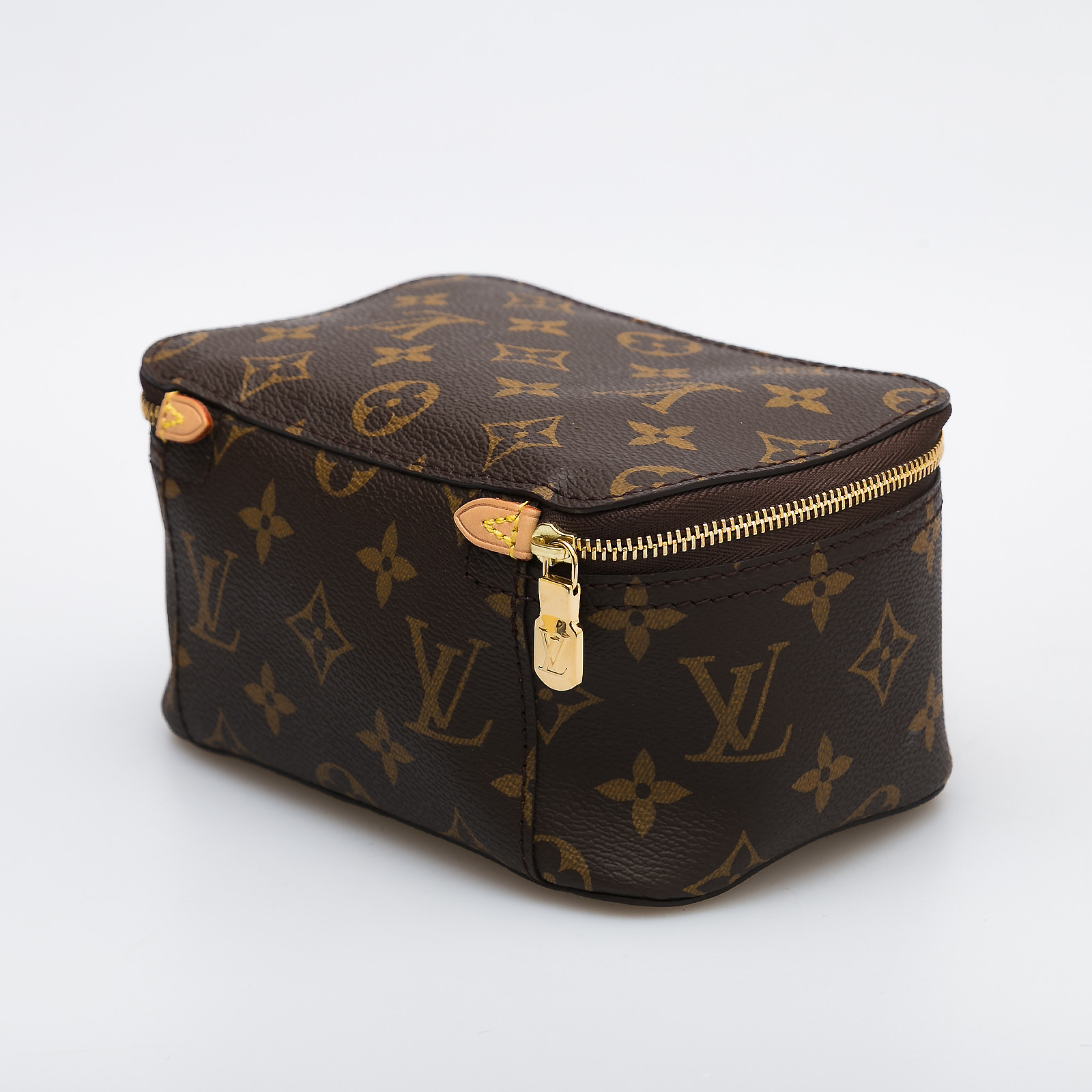 Косметичка Louis Vuitton - купить оригинал в секонд-хенде SFS