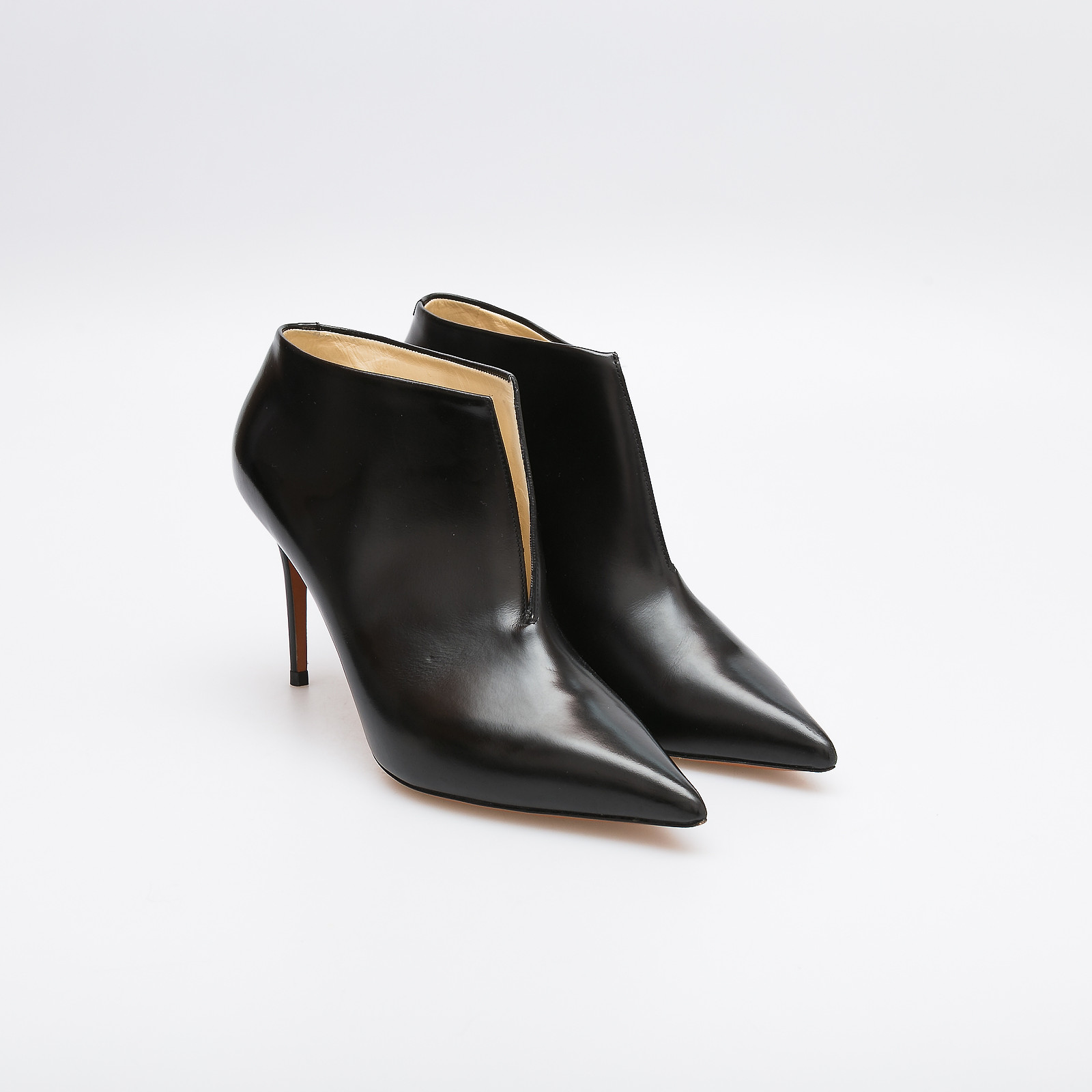 Ботильоны  черного цвета Celine - фото из каталога магазина брендовой одежды Second Friend Store Ботильоны Celine - купить оригинал в секонд-хенде SFS - 2