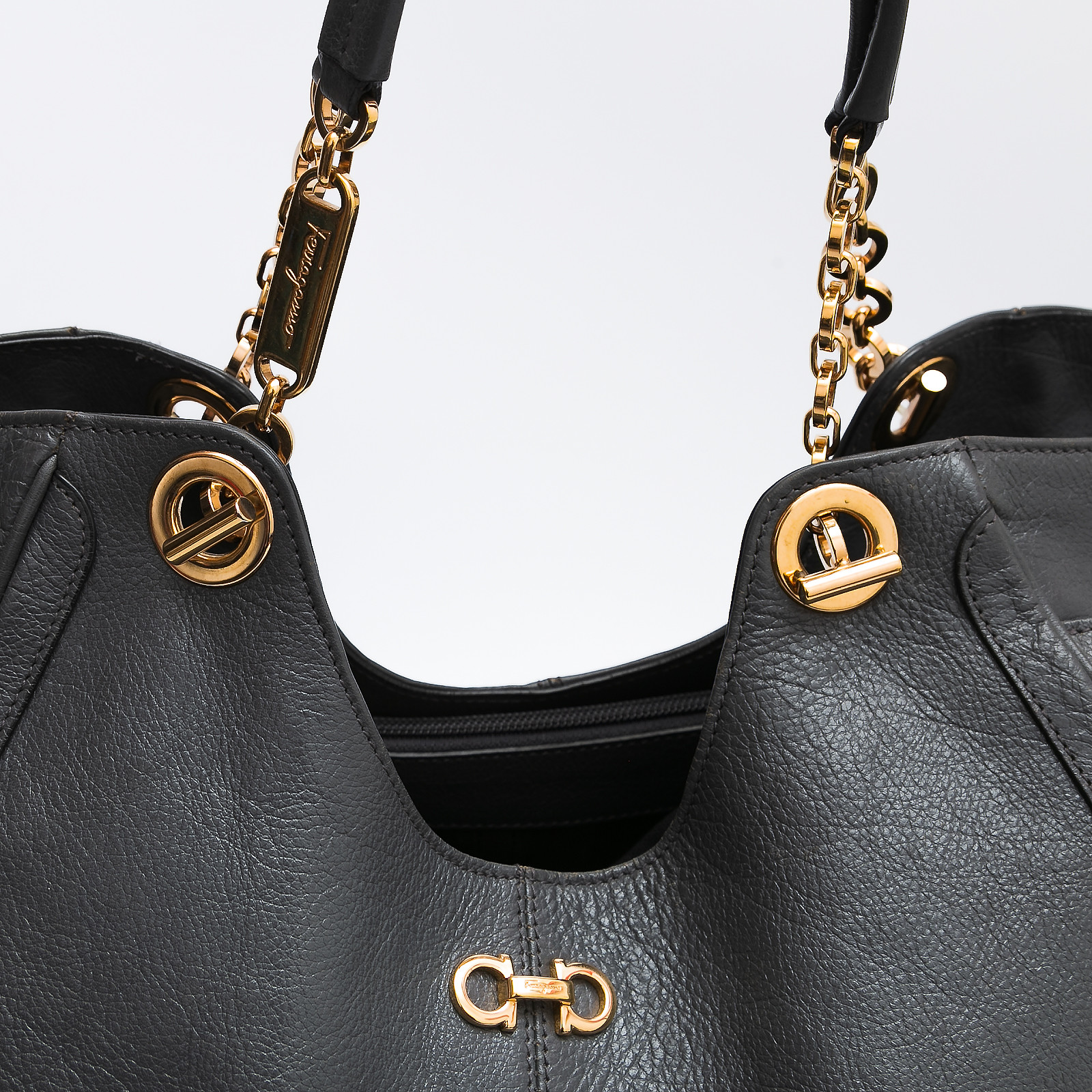 Сумка Salvatore Ferragamo - купить оригинал в секонд-хенде SFS - 6