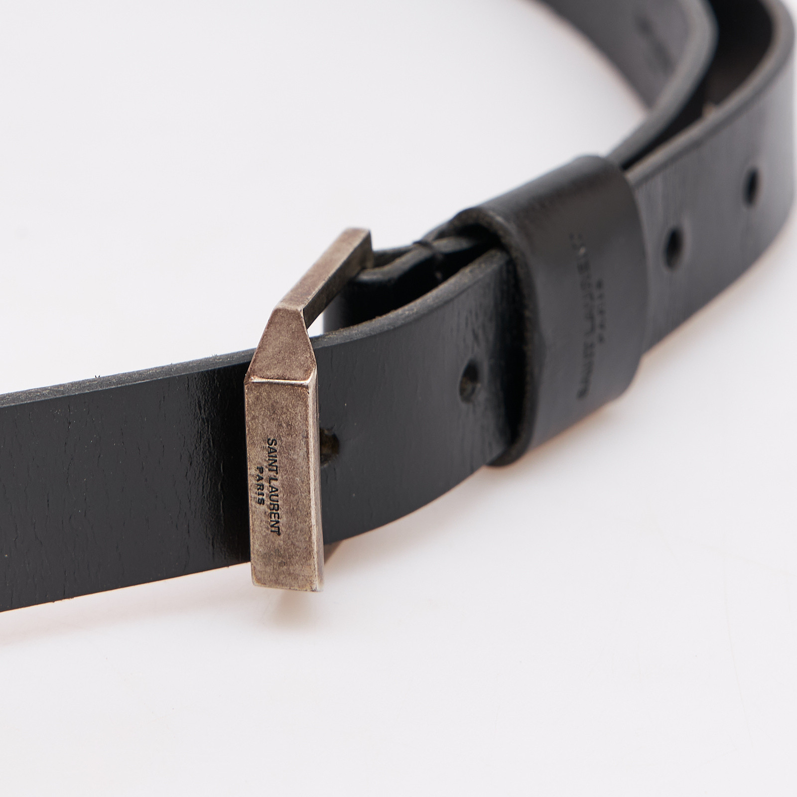 Ремень черного цвета Saint Laurent - фото из каталога магазина брендовой одежды Second Friend Store Ремень Saint Laurent - купить оригинал в секонд-хенде SFS - 4