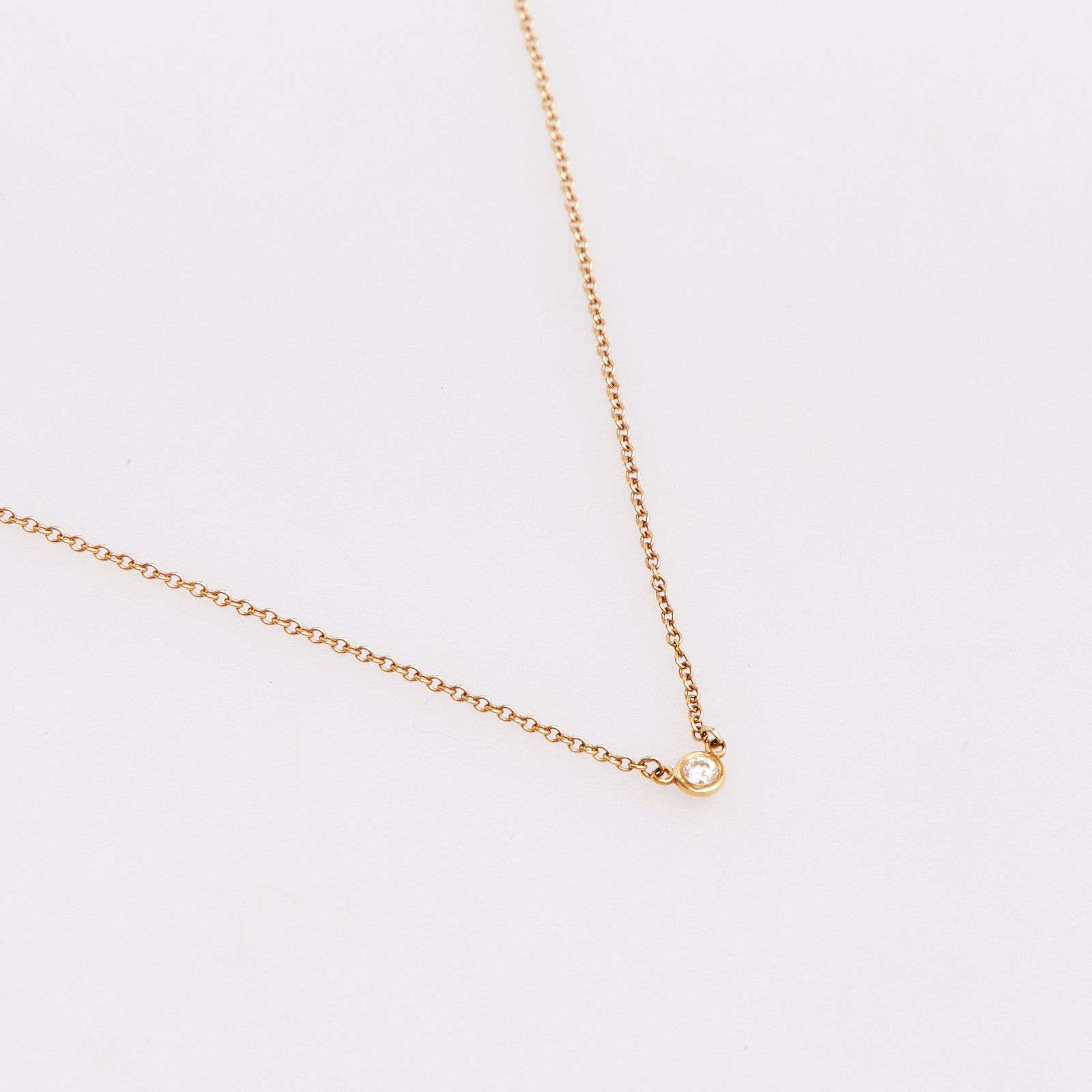 Подвеска золотого цвета Tiffany&Co - фото из каталога магазина брендовой одежды Second Friend Store Подвеска Tiffany&Co - купить оригинал в секонд-хенде SFS - 3