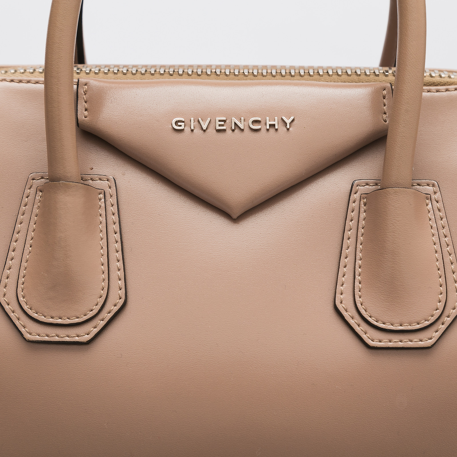 Сумка Givenchy - купить оригинал в секонд-хенде SFS - 6