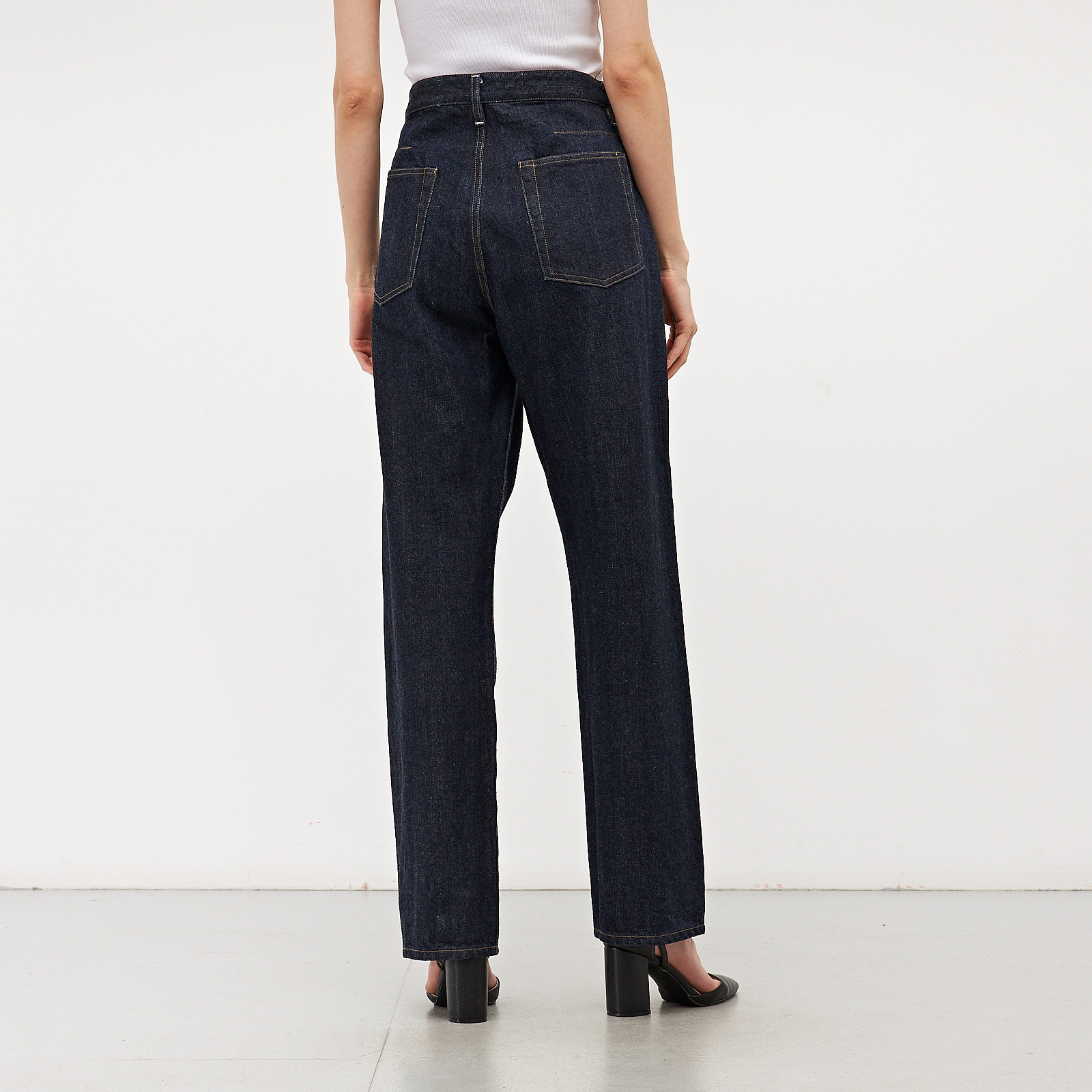 Джинсы Jil Sander - купить оригинал в секонд-хенде SFS - 3