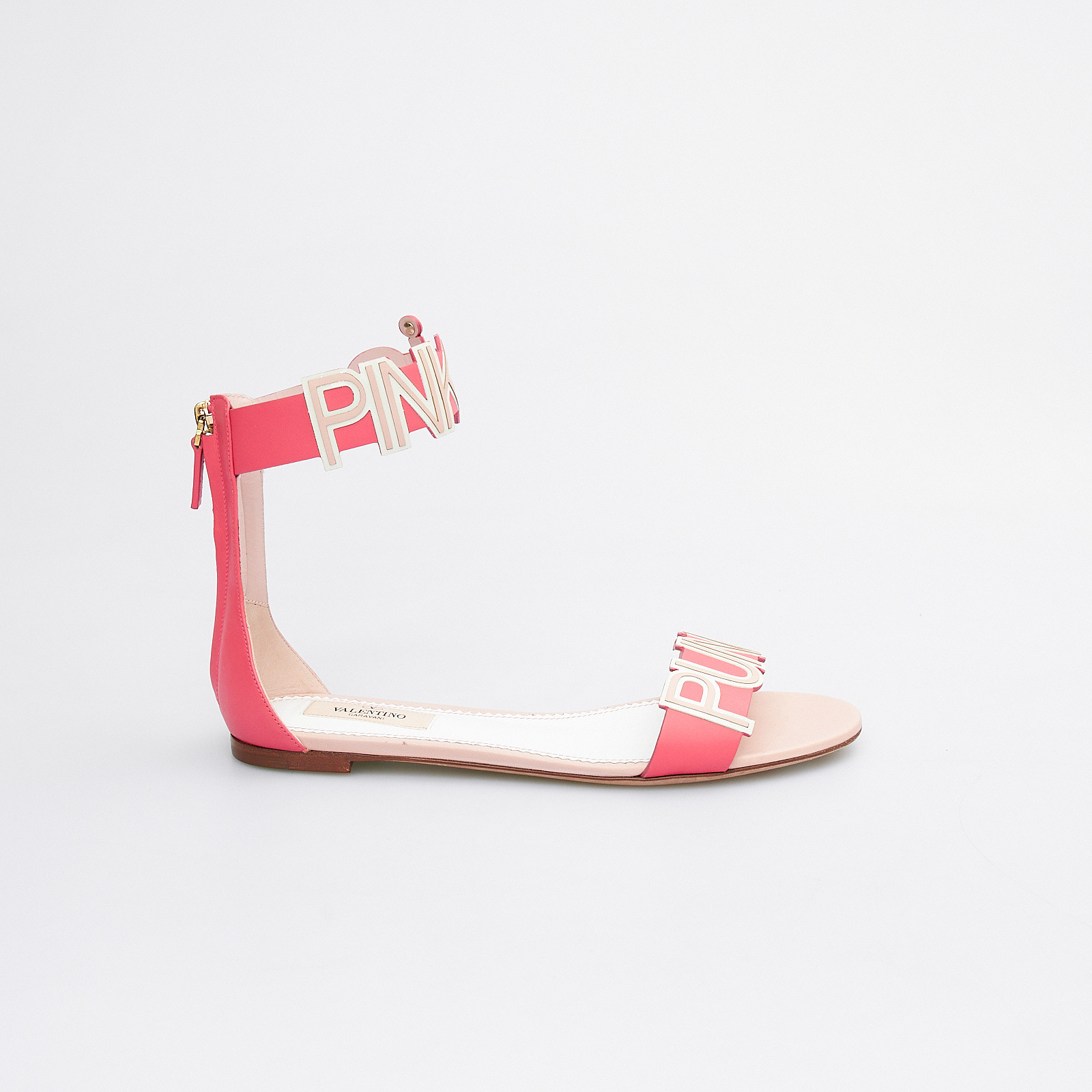 Сандалии розового цвета Valentino - фото из каталога магазина брендовой одежды Second Friend Store Сандалии Valentino - купить оригинал в секонд-хенде SFS - 1