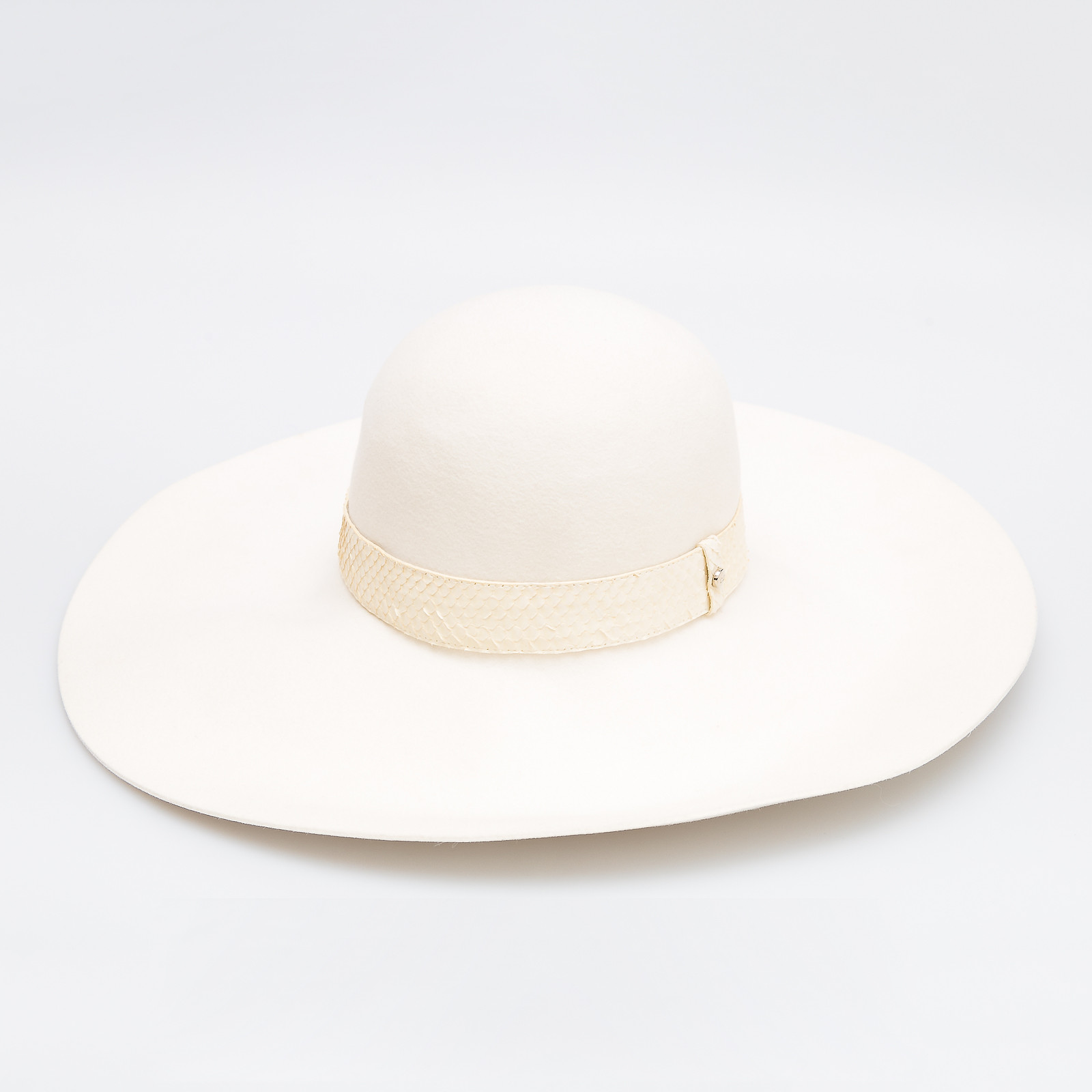 Шляпа Christian Dior - купить оригинал в секонд-хенде SFS