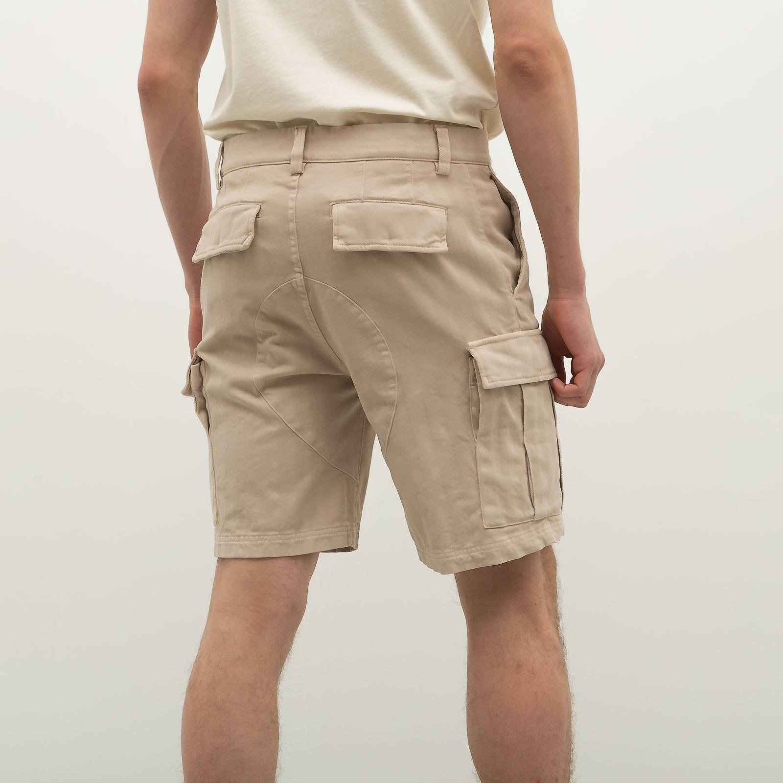 Шорты бежевого цвета Brunello Cucinelli - фото из каталога магазина брендовой одежды Second Friend Store Шорты Brunello Cucinelli - купить оригинал в секонд-хенде SFS - 2