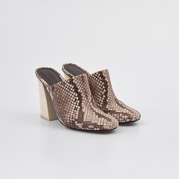 Мюли Mercedes Castillo