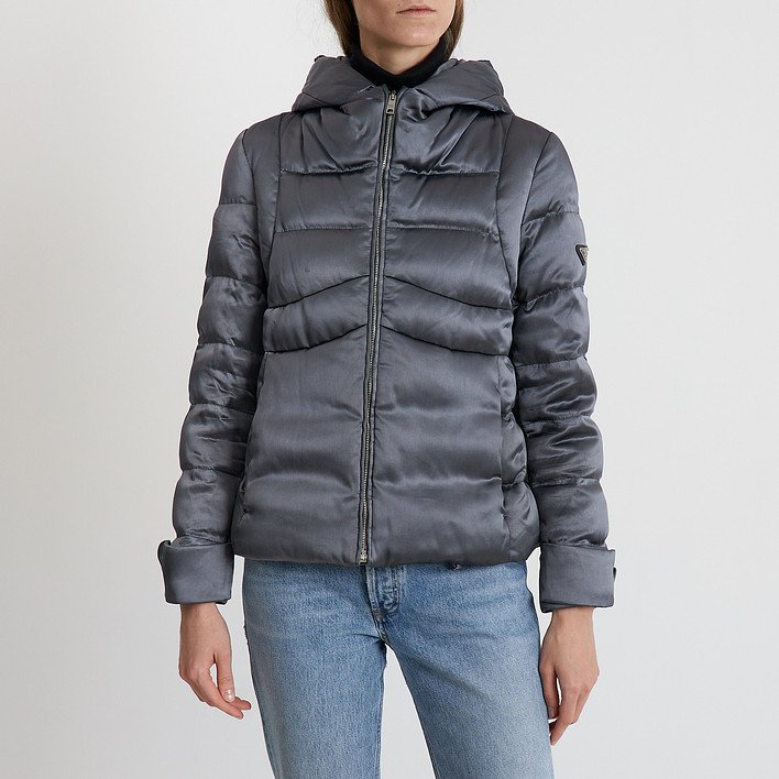 Пуховик Prada