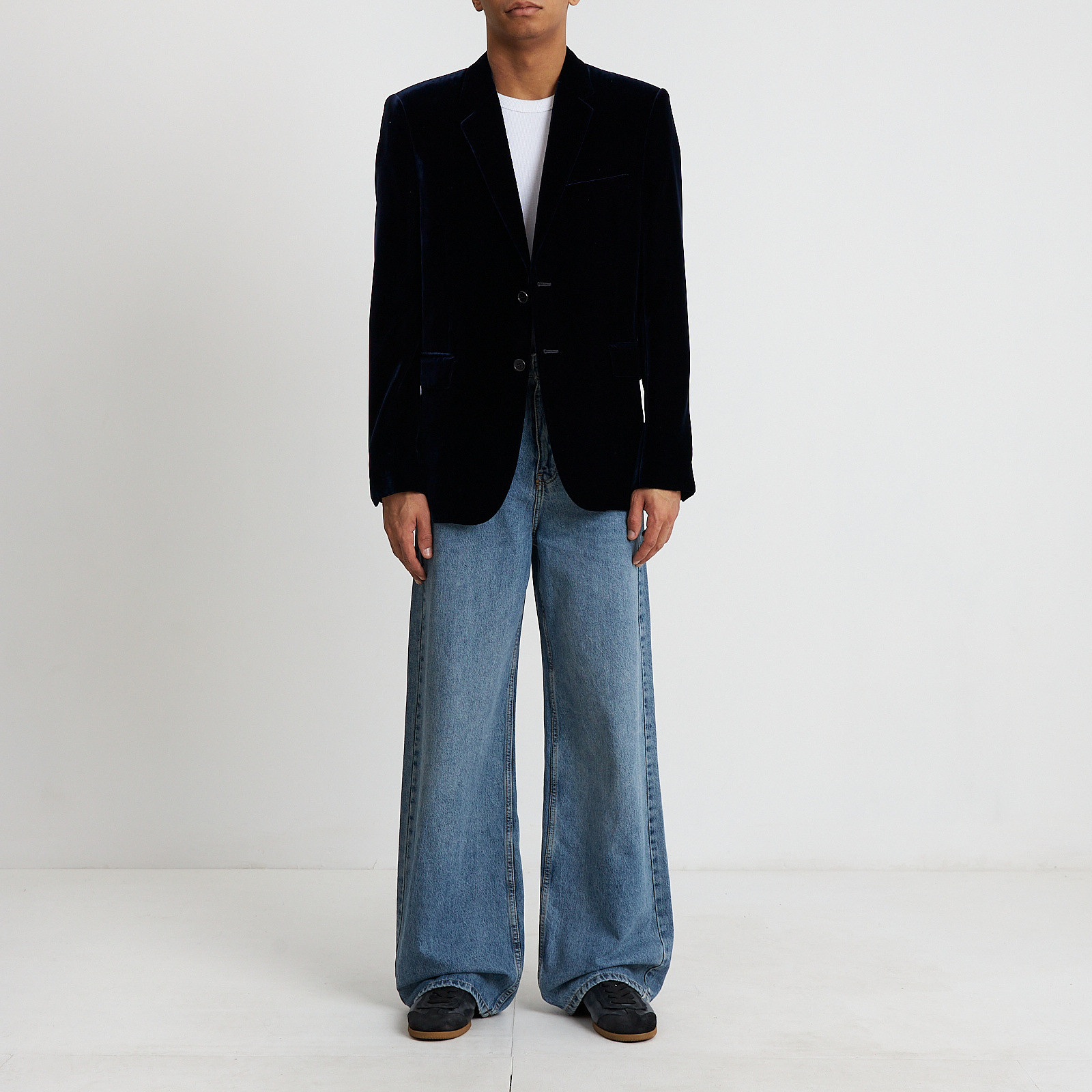 Пиджак синего цвета Saint Laurent - фото из каталога магазина брендовой одежды Second Friend Store Пиджак Saint Laurent - купить оригинал в секонд-хенде SFS - 2