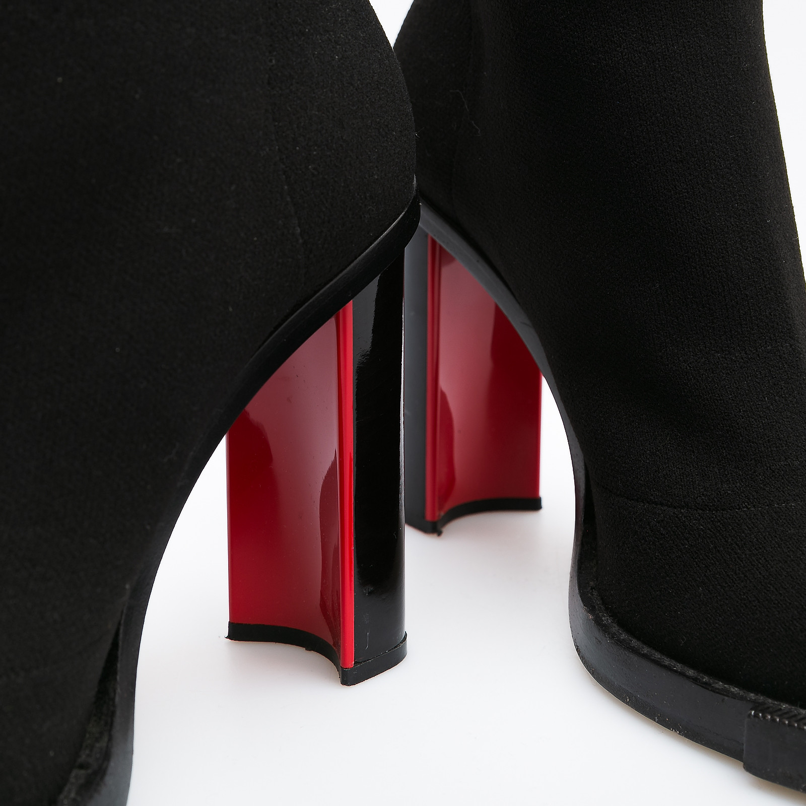 Сапоги черного цвета Alexander McQueen - фото из каталога магазина брендовой одежды Second Friend Store Сапоги Alexander McQueen - купить оригинал в секонд-хенде SFS - 5