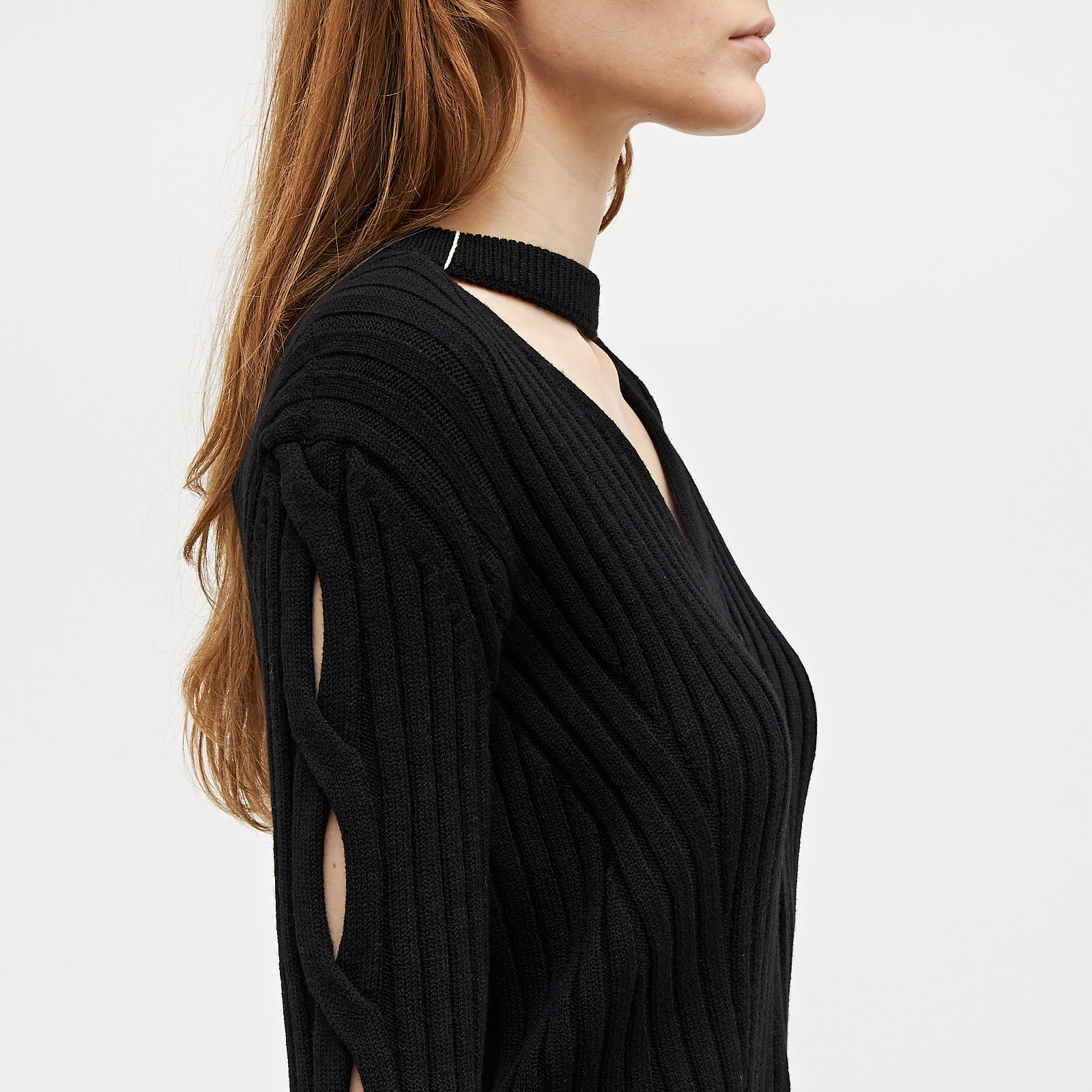 Свитер черного цвета Alexander McQueen - фото из каталога магазина брендовой одежды Second Friend Store Свитер Alexander McQueen - купить оригинал в секонд-хенде SFS - 3