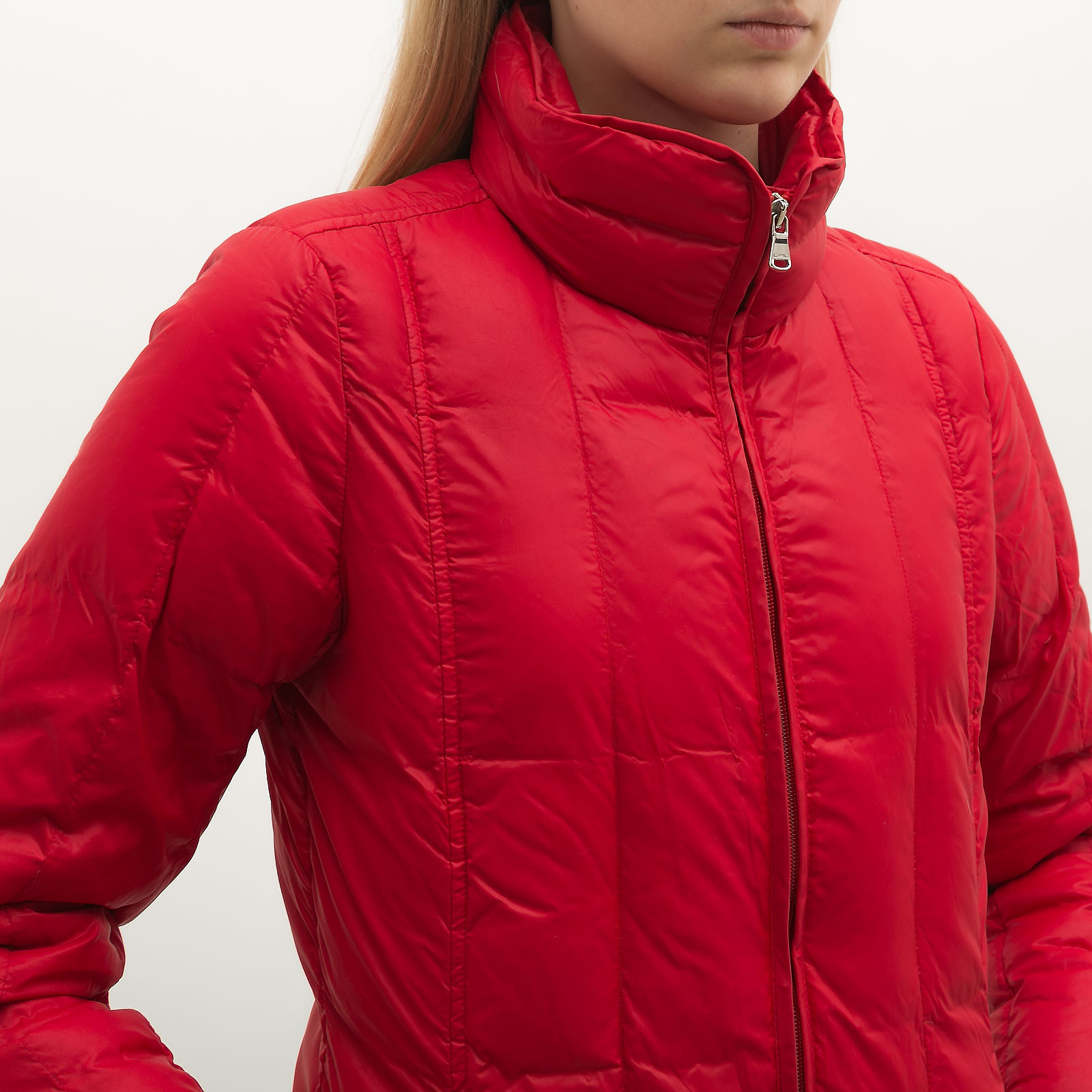Пуховик  красного цвета Lauren Ralph Lauren - фото из каталога магазина брендовой одежды Second Friend Store Пуховик Lauren Ralph Lauren - купить оригинал в секонд-хенде SFS - 4