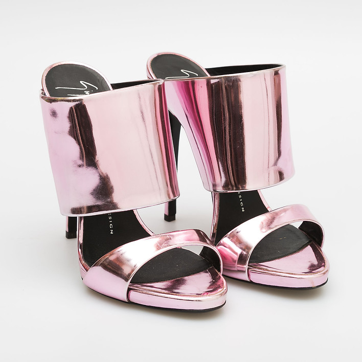 Мюли Giuseppe Zanotti