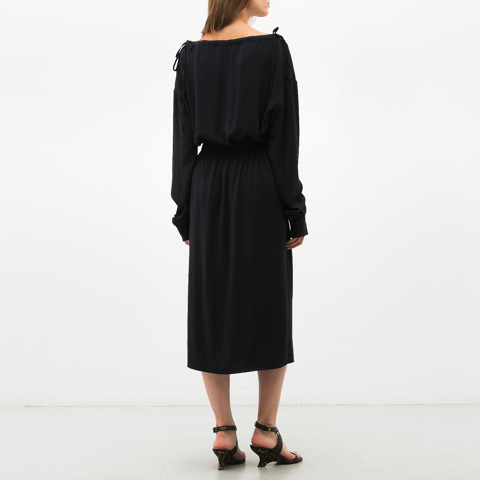 Платье черного цвета Celine - фото из каталога магазина брендовой одежды Second Friend Store Платье Celine - купить оригинал в секонд-хенде SFS - 3