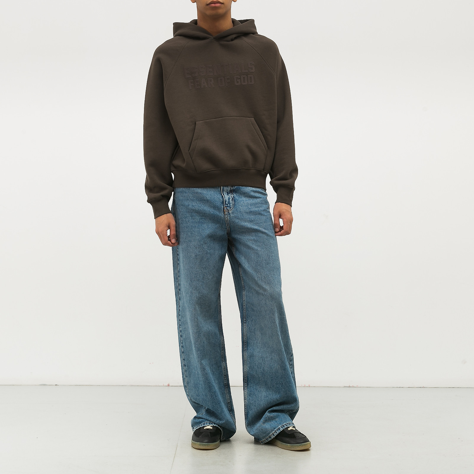 Худи зеленого цвета Essentials Fear of God - фото из каталога магазина брендовой одежды Second Friend Store Худи Essentials Fear of God - купить оригинал в секонд-хенде SFS - 3