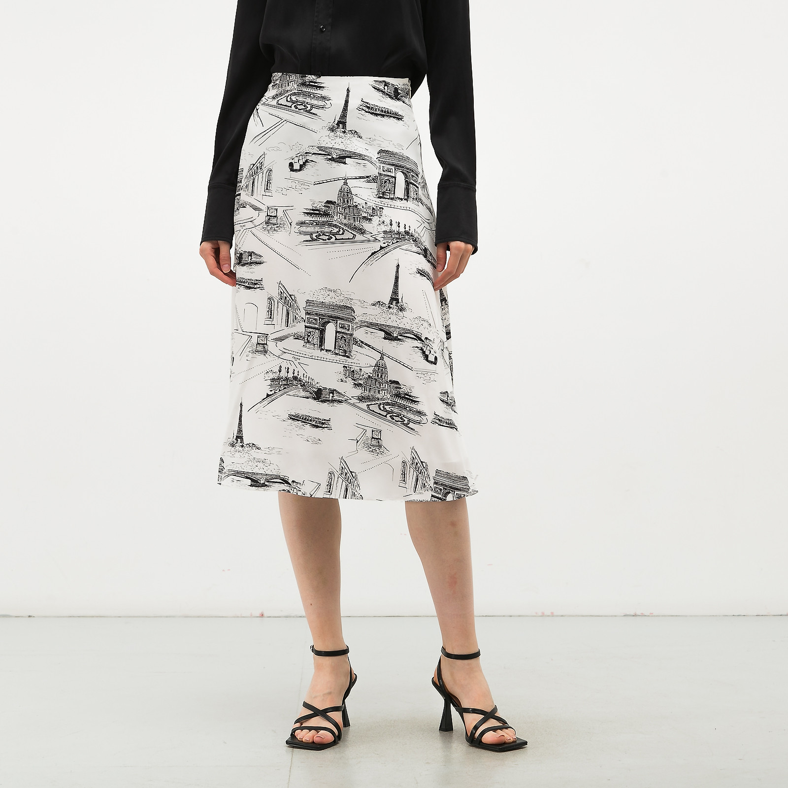 Юбка белого цвета Celine - фото из каталога магазина брендовой одежды Second Friend Store Юбка Celine - купить оригинал в секонд-хенде SFS - 1