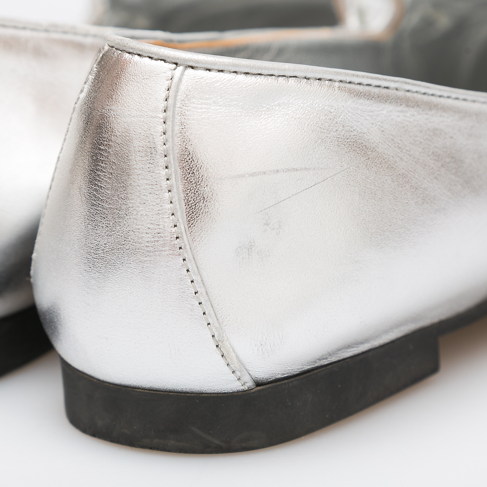 Балетки серебряного цвета Salvatore Ferragamo - фото из каталога магазина брендовой одежды Second Friend Store Балетки Salvatore Ferragamo - купить оригинал в секонд-хенде SFS - 5