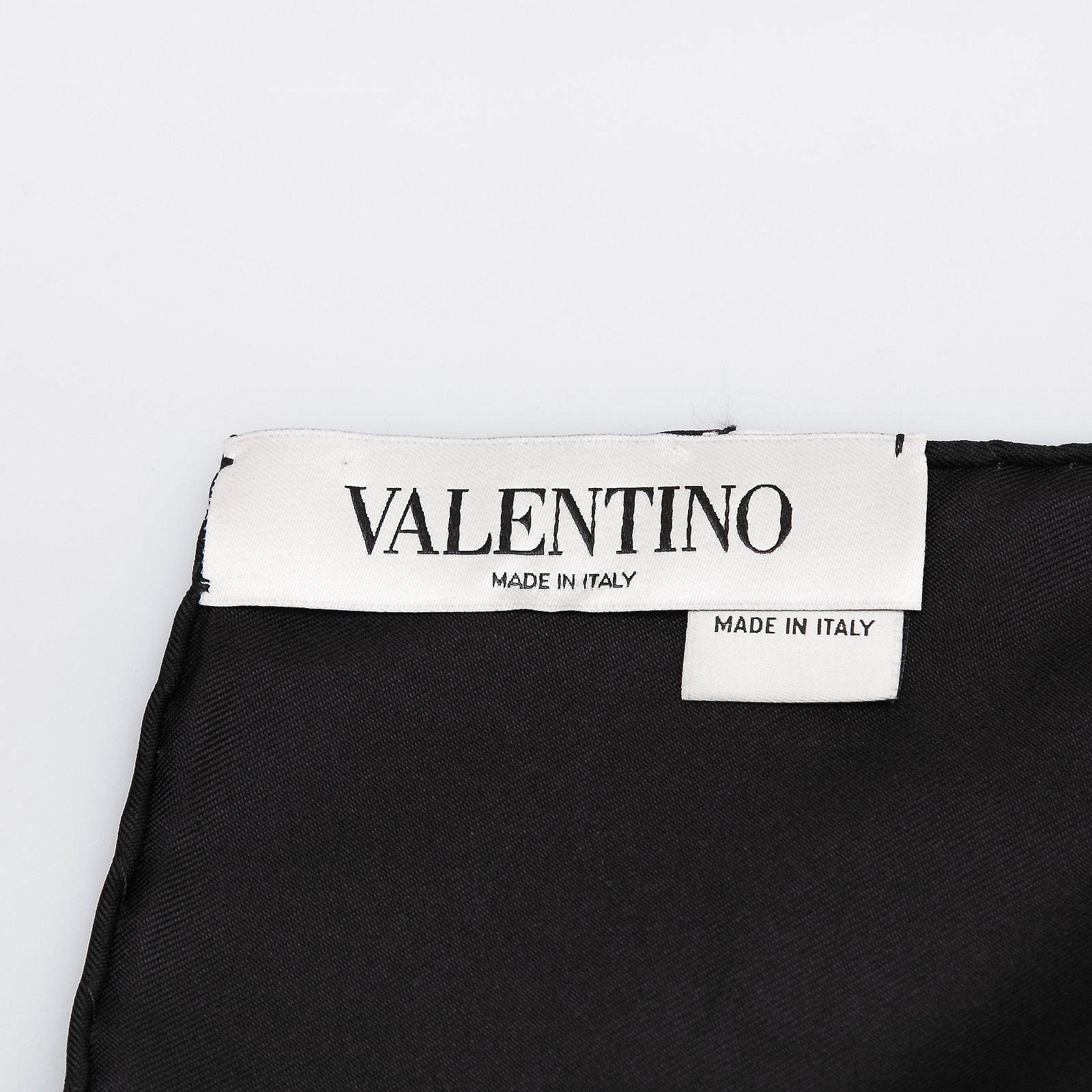 Платок Valentino - купить оригинал в секонд-хенде SFS