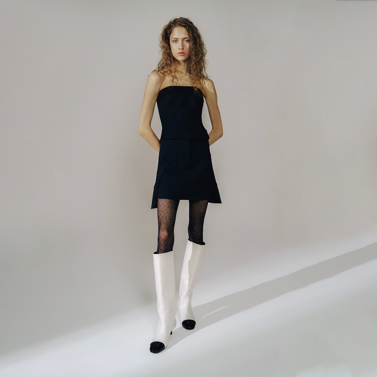 Юбка черного цвета Alexander Wang - фото из каталога магазина брендовой одежды Second Friend Store Юбка Alexander Wang - купить оригинал в секонд-хенде SFS - 2