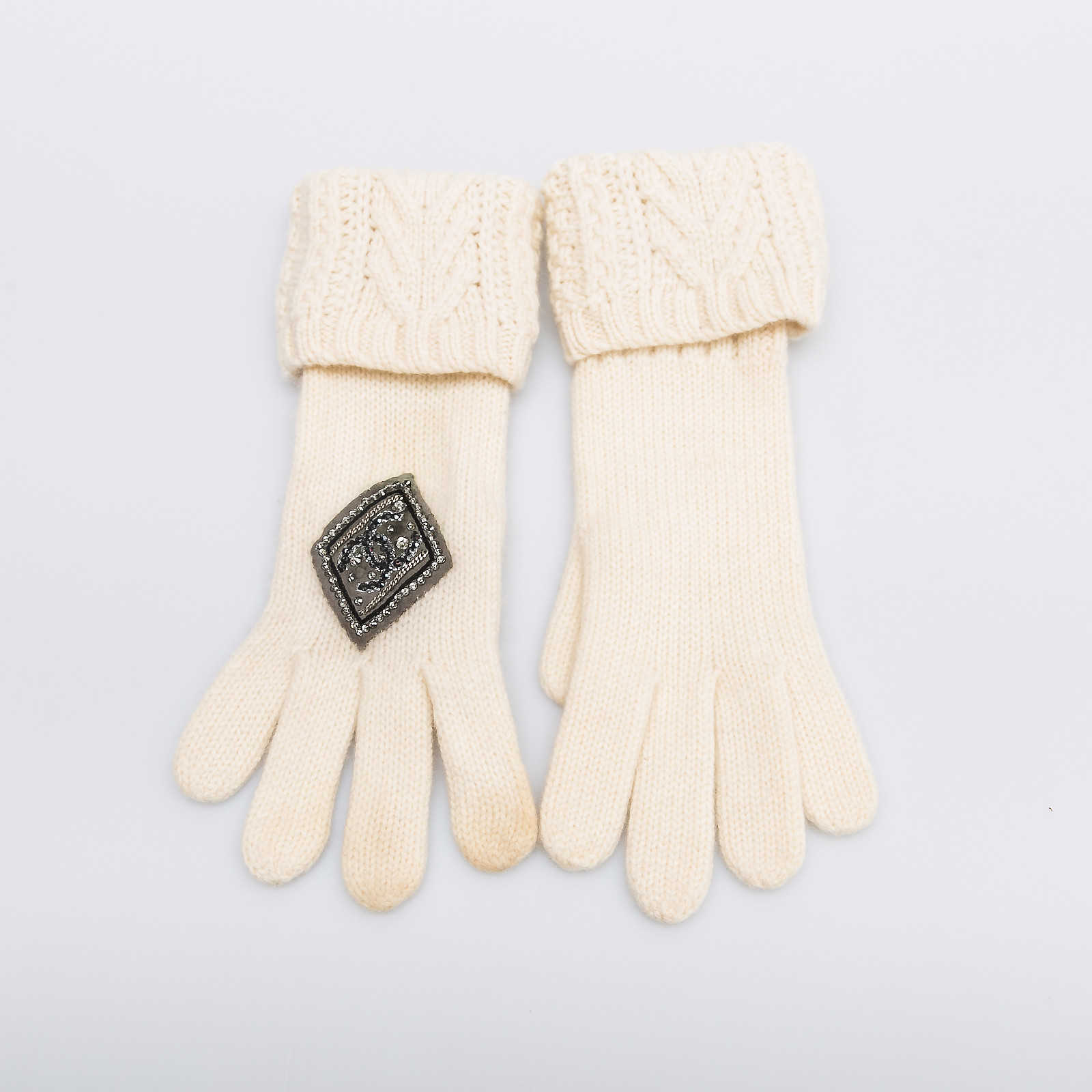 Перчатки Chanel - купить оригинал в секонд-хенде SFS - 2