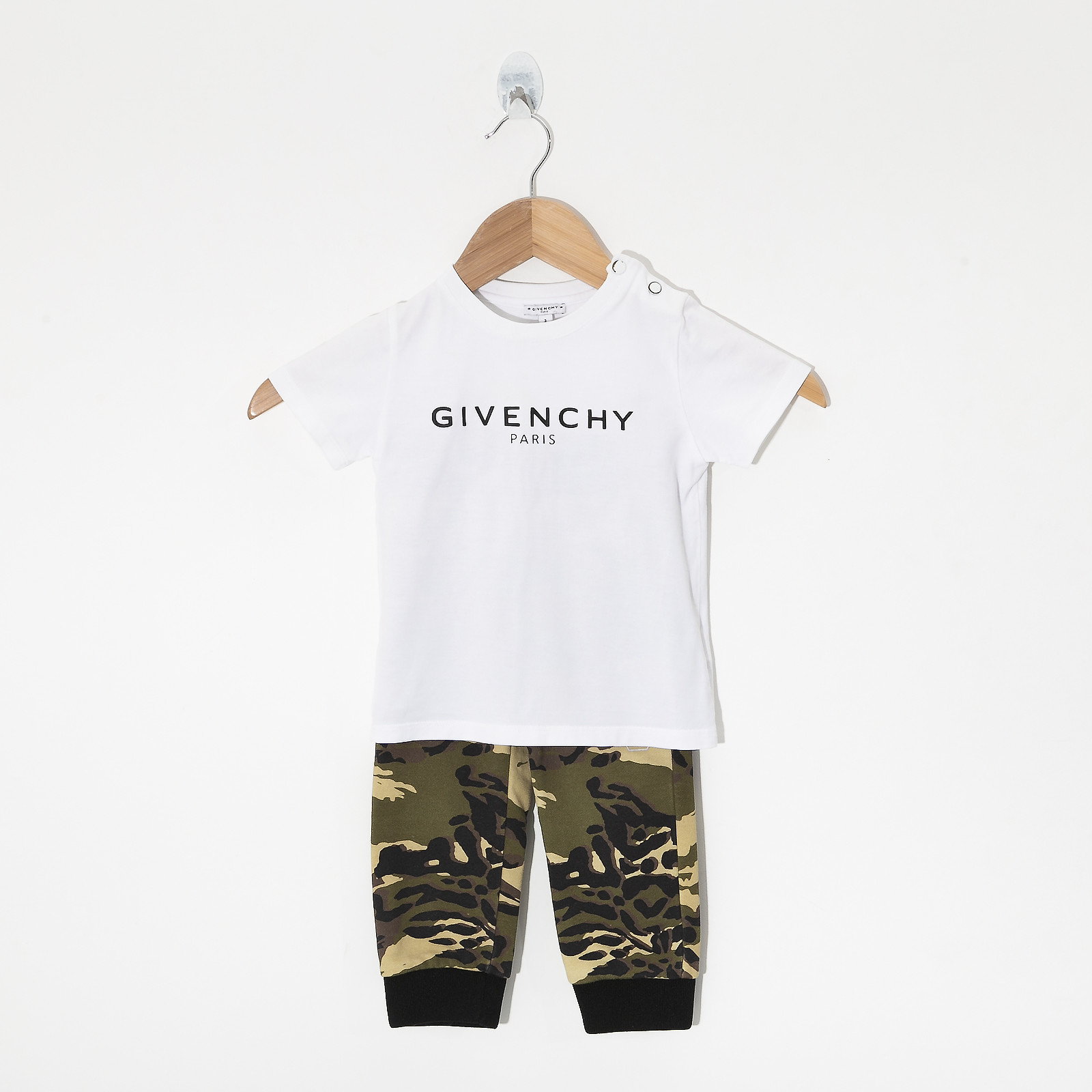 Костюм Givenchy - купить оригинал в секонд-хенде SFS