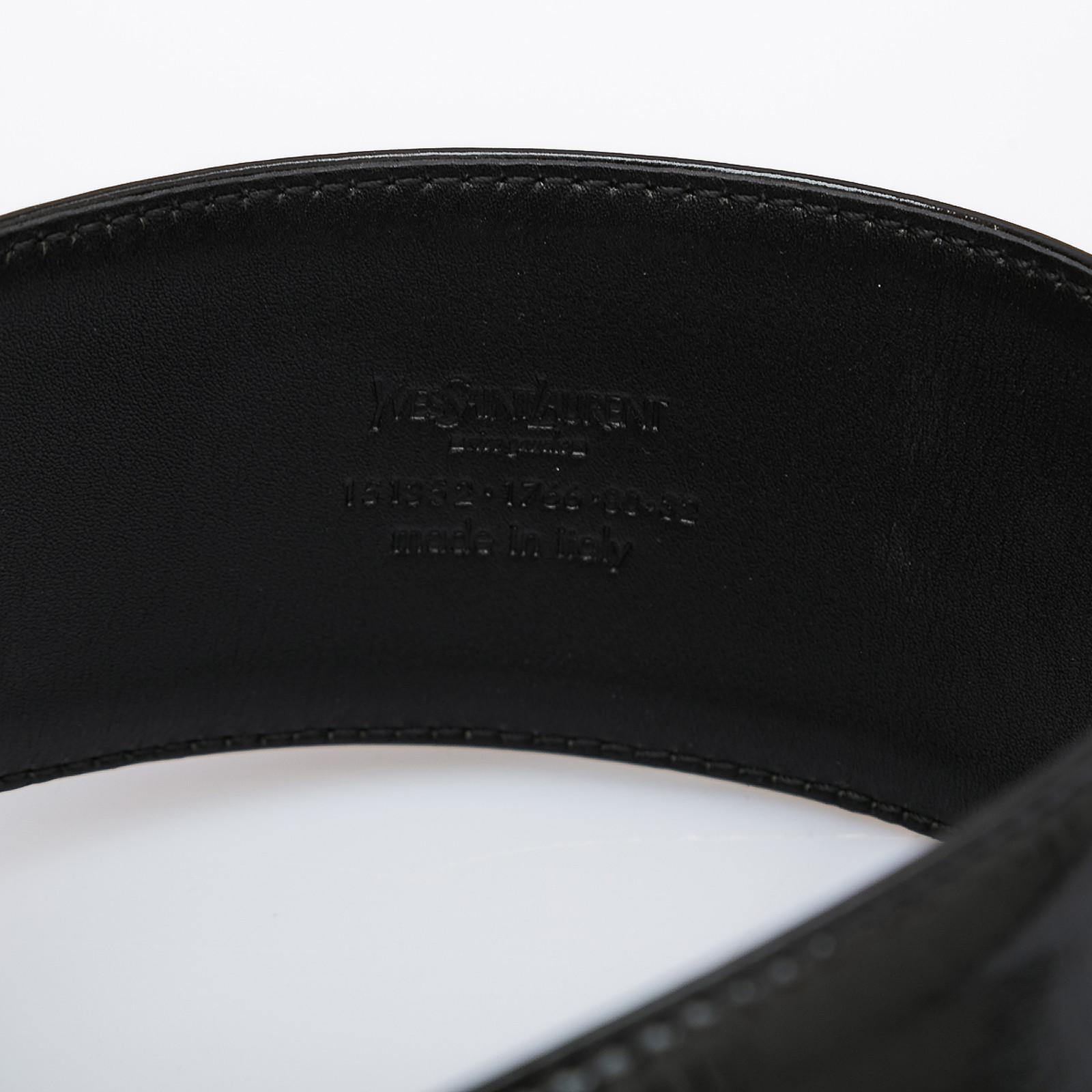 Ремень черного цвета Yves Saint Laurent - фото из каталога магазина брендовой одежды Second Friend Store Ремень Yves Saint Laurent - купить оригинал в секонд-хенде SFS - 5