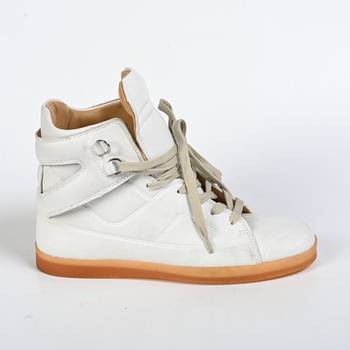 Кроссовки H&M х Maison Margiela