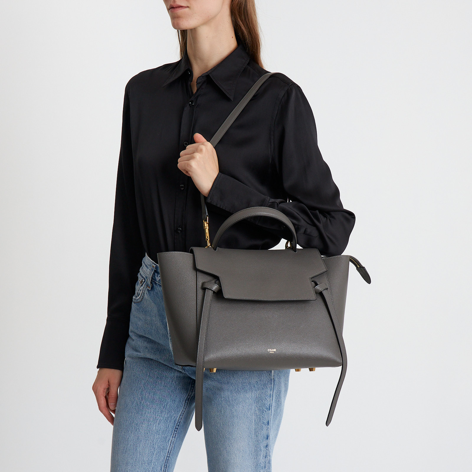 Сумка серого цвета Celine - фото из каталога магазина брендовой одежды Second Friend Store Сумка Celine - купить оригинал в секонд-хенде SFS - 2