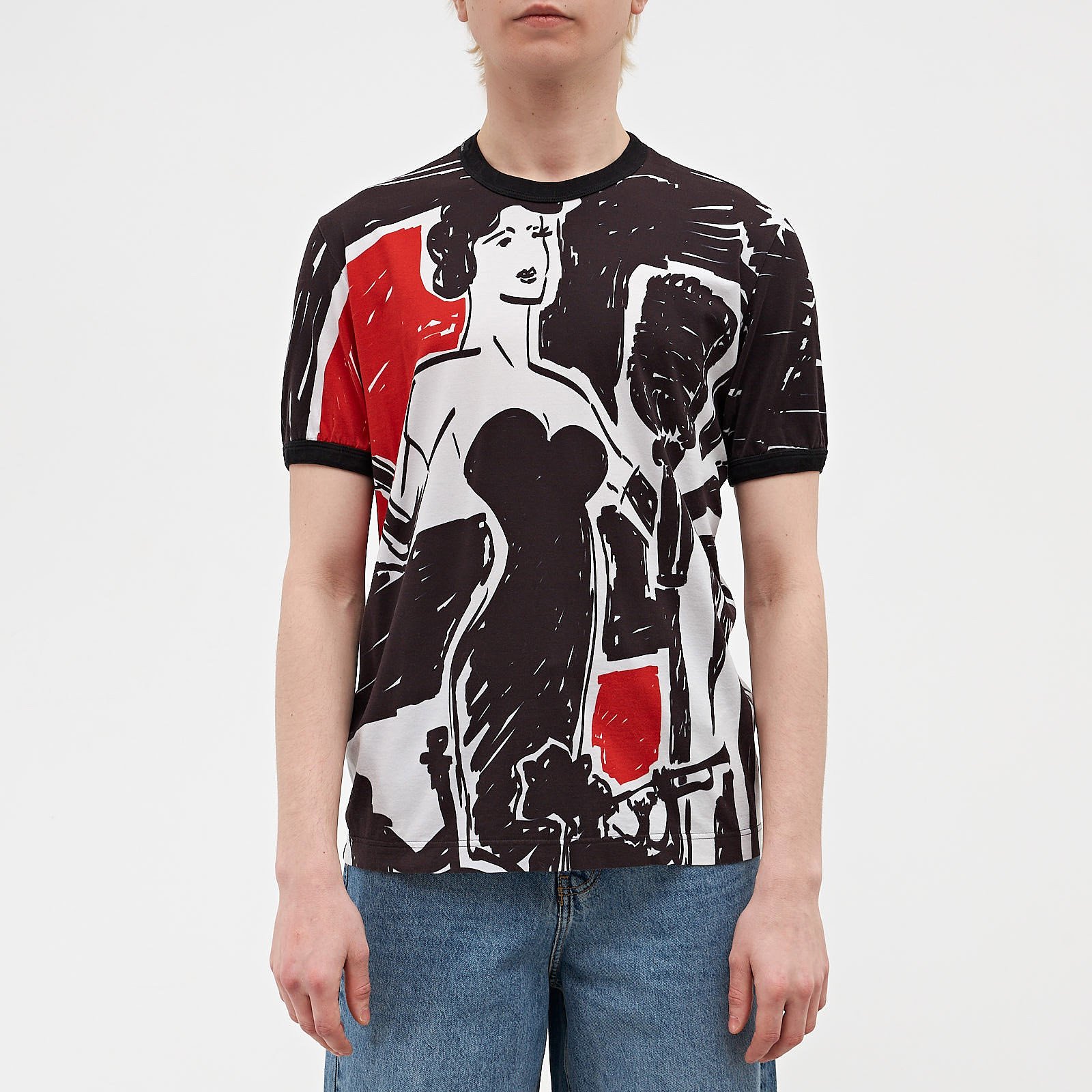 Футболка черного цвета Dolce&Gabbana - фото из каталога магазина брендовой одежды Second Friend Store Футболка Dolce&Gabbana - купить оригинал в секонд-хенде SFS - 1