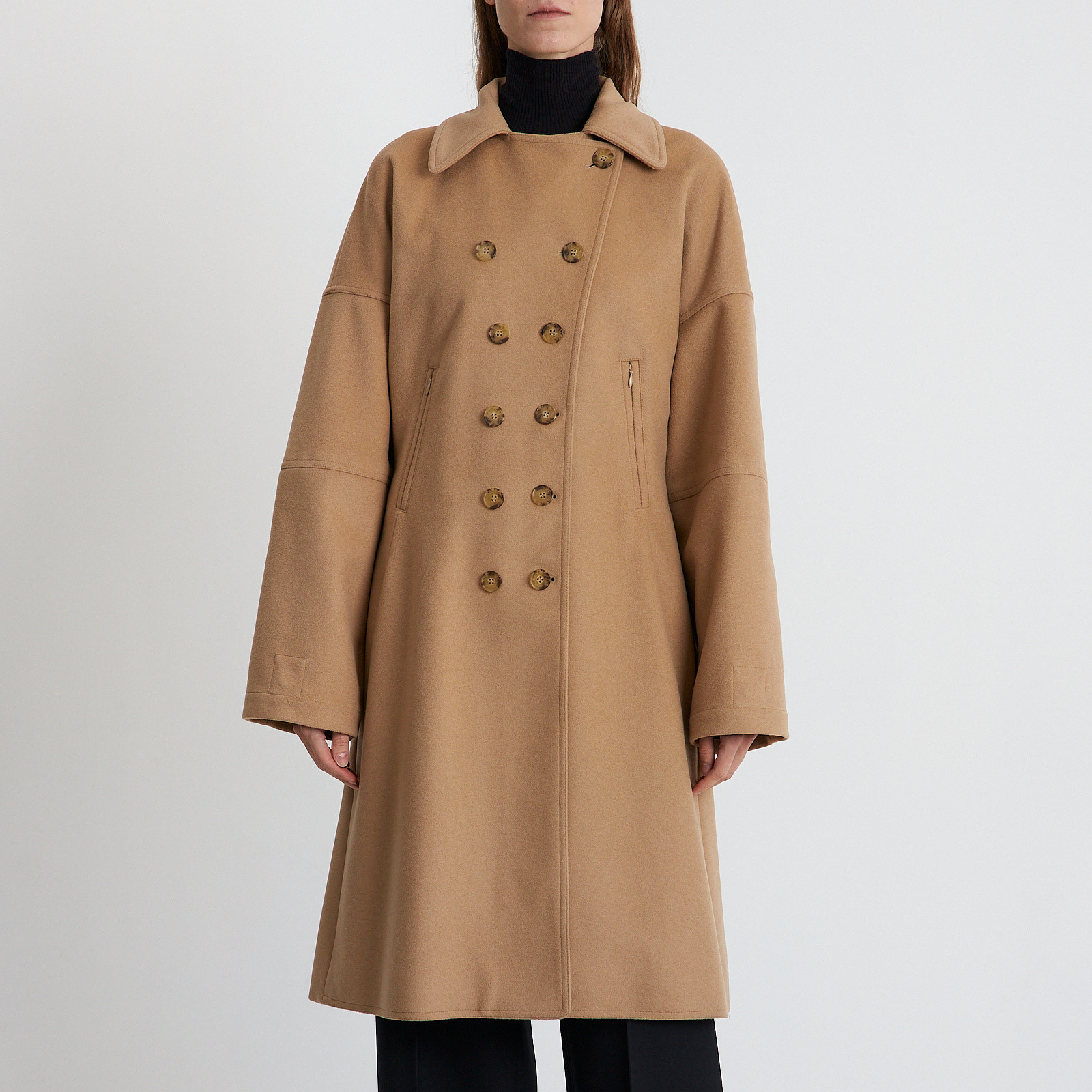 Пальто бежевого цвета Kenzo - фото из каталога магазина брендовой одежды Second Friend Store Пальто Kenzo - купить оригинал в секонд-хенде SFS - 1