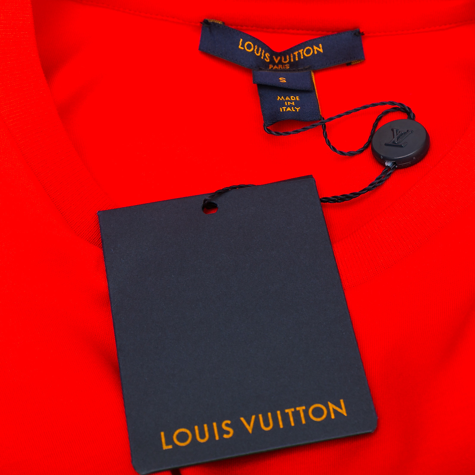 Футболка Louis Vuitton - купить оригинал в секонд-хенде SFS