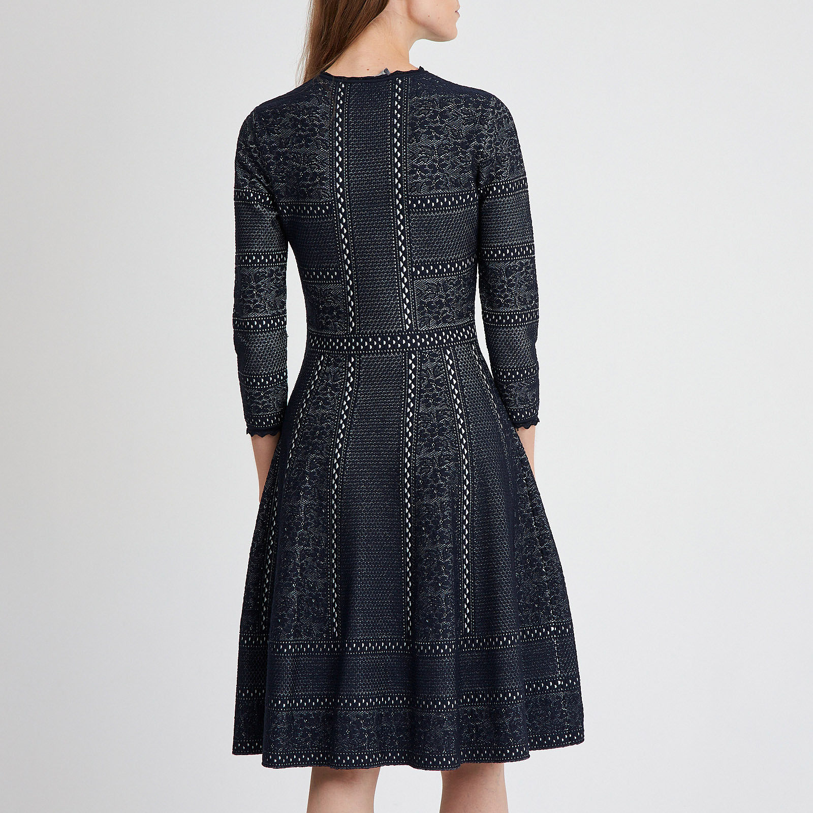 Платье синего цвета Alexander McQueen - фото из каталога магазина брендовой одежды Second Friend Store Платье Alexander McQueen - купить оригинал в секонд-хенде SFS - 3