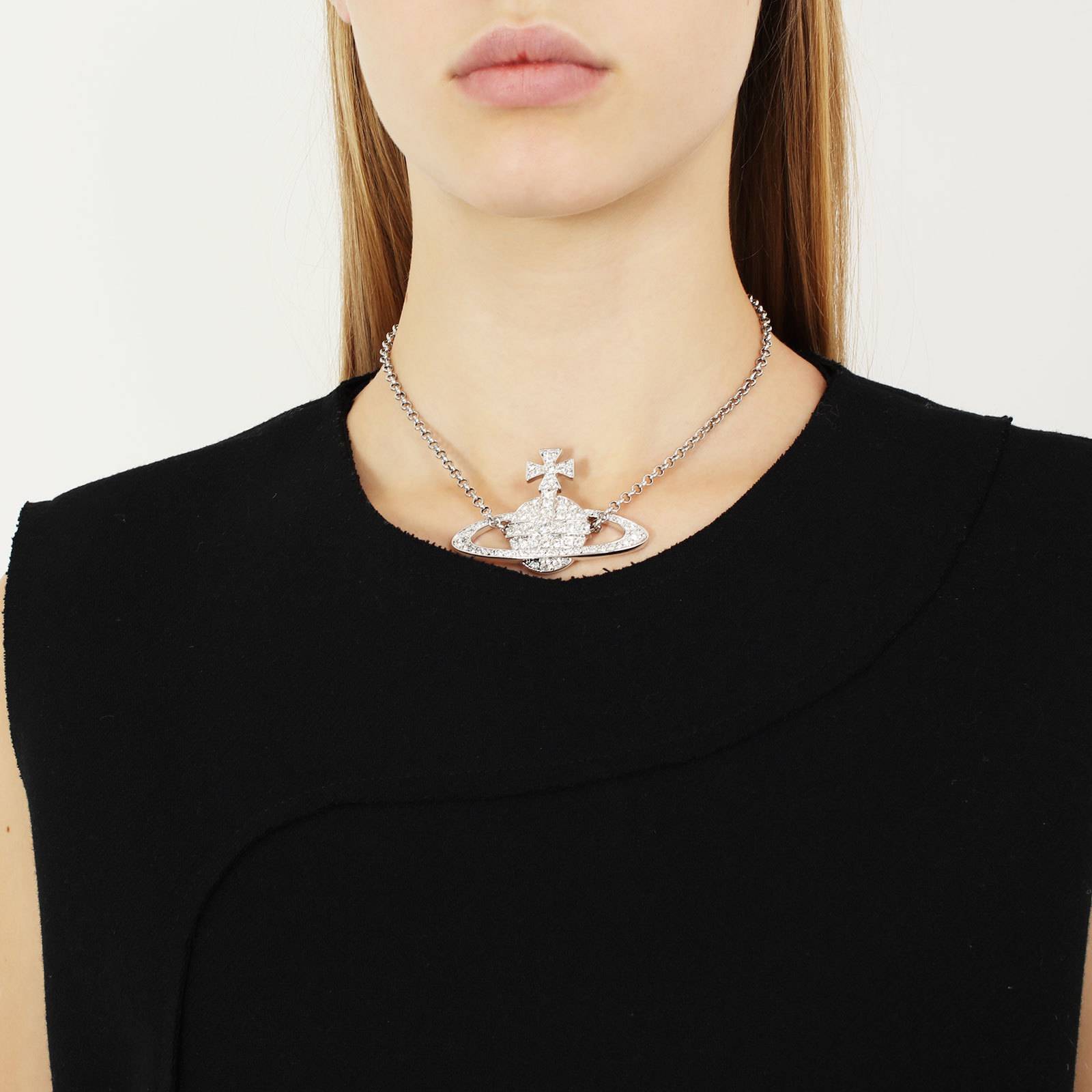 Колье серебряного цвета Vivienne Westwood - фото из каталога магазина брендовой одежды Second Friend Store Колье Vivienne Westwood - купить оригинал в секонд-хенде SFS - 1