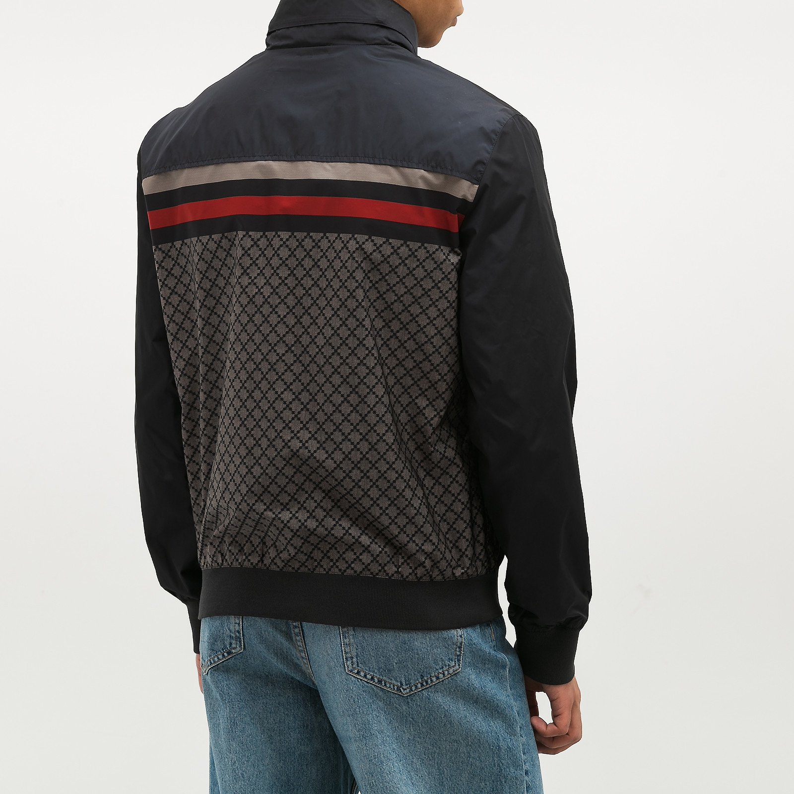 Ветровка синего цвета Gucci - фото из каталога магазина брендовой одежды Second Friend Store Ветровка Gucci - купить оригинал в секонд-хенде SFS - 2