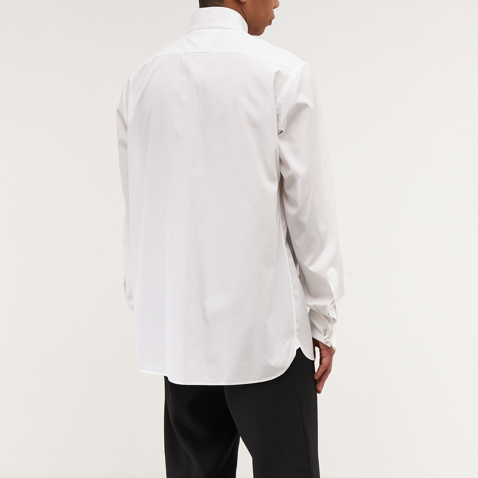 Рубашка белого цвета Tom Ford - фото из каталога магазина брендовой одежды Second Friend Store Рубашка Tom Ford - купить оригинал в секонд-хенде SFS - 2
