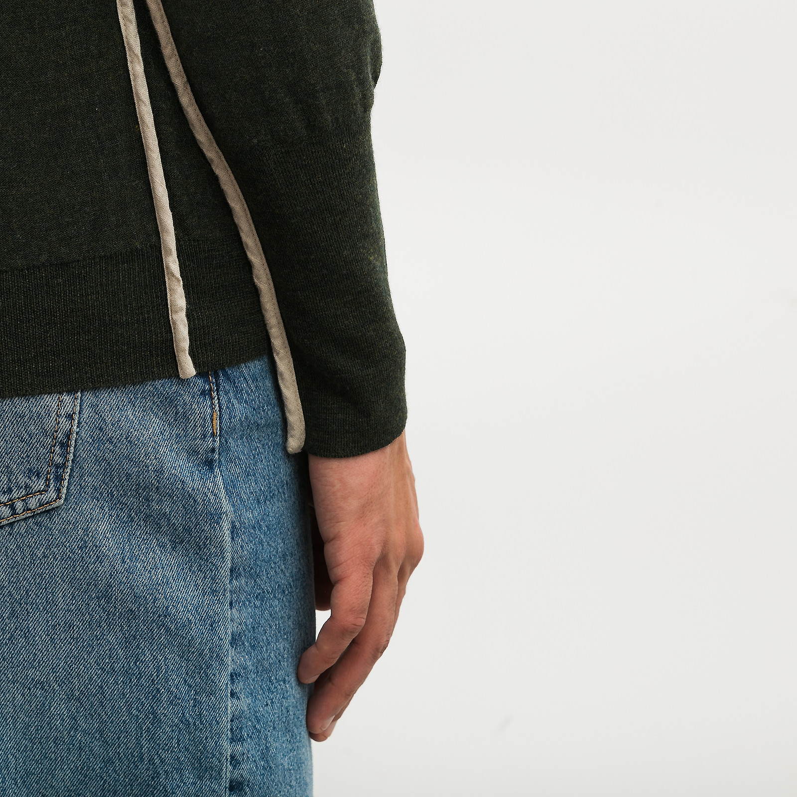 Водолазка зеленого цвета Dior - фото из каталога магазина брендовой одежды Second Friend Store Водолазка Dior - купить оригинал в секонд-хенде SFS - 5