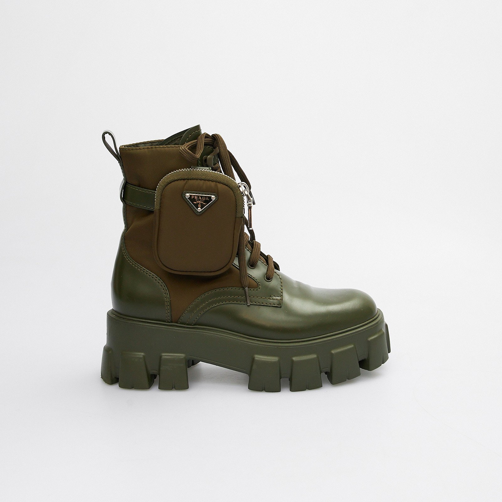 Ботинки зеленого цвета Prada - фото из каталога магазина брендовой одежды Second Friend Store Ботинки Prada - купить оригинал в секонд-хенде SFS - 1
