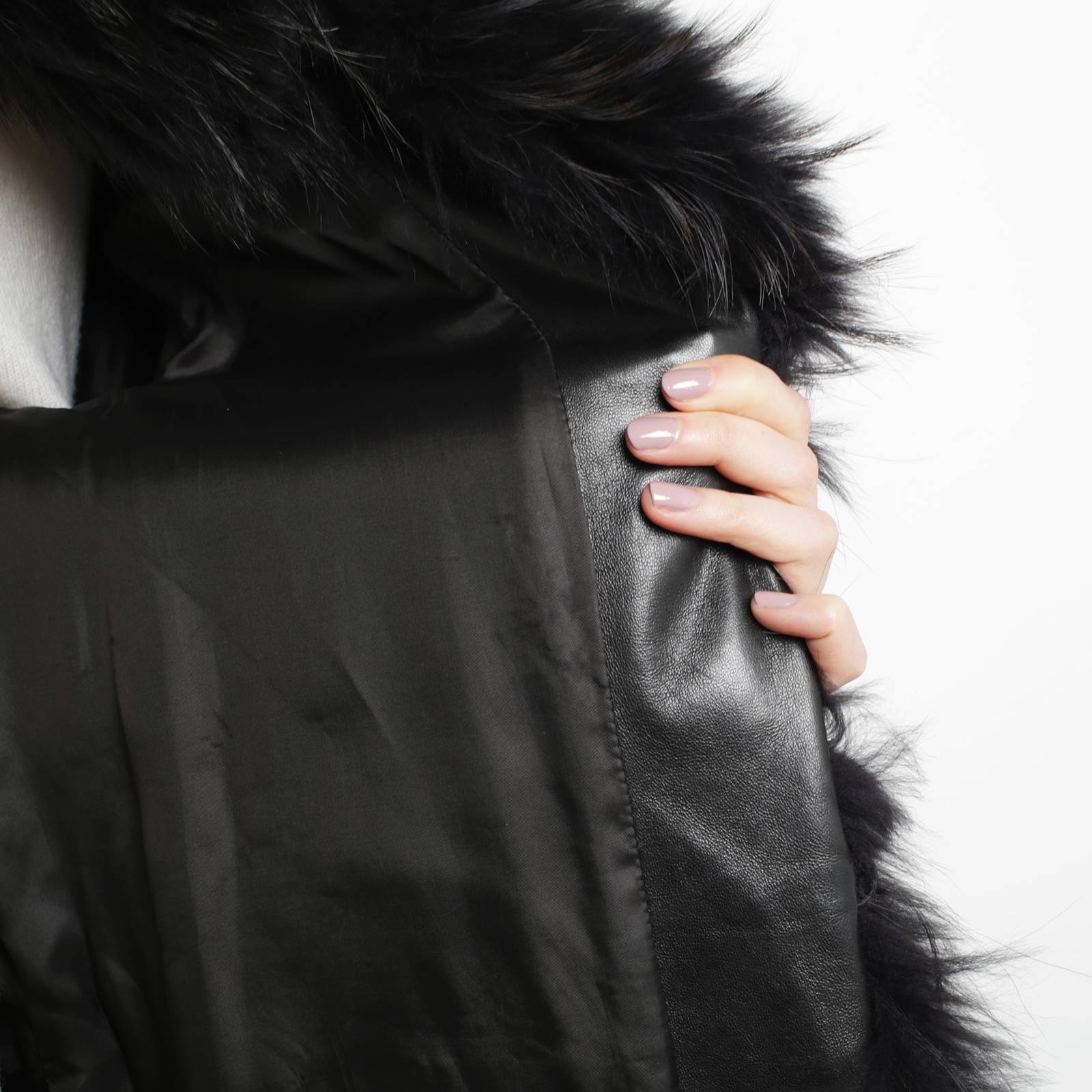 Меховое пальто Maison Martin Margiela - купить оригинал в секонд-хенде SFS